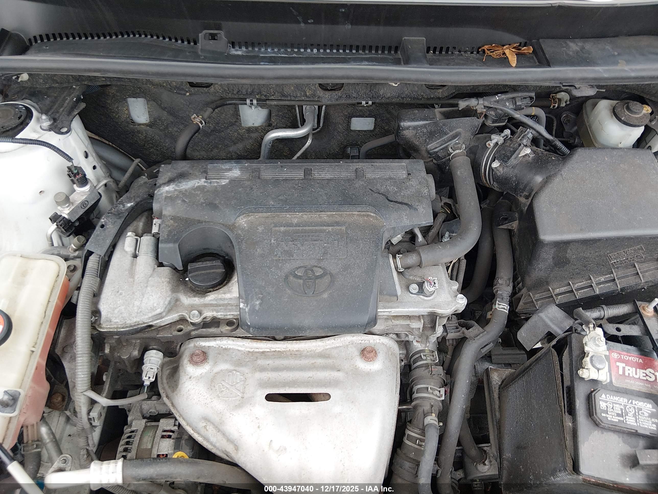 TOYOTA RAV4 image 10