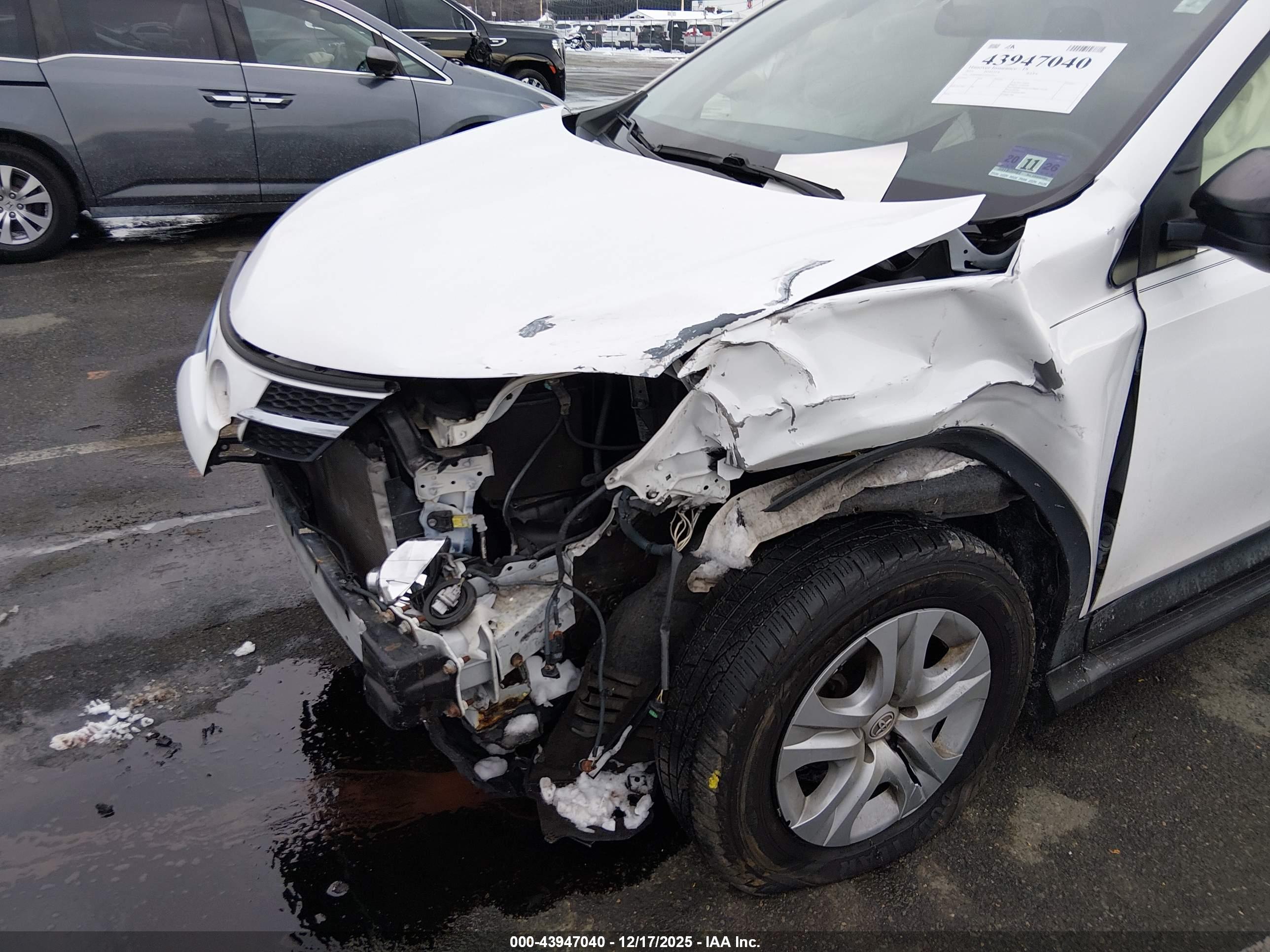 TOYOTA RAV4 image 6