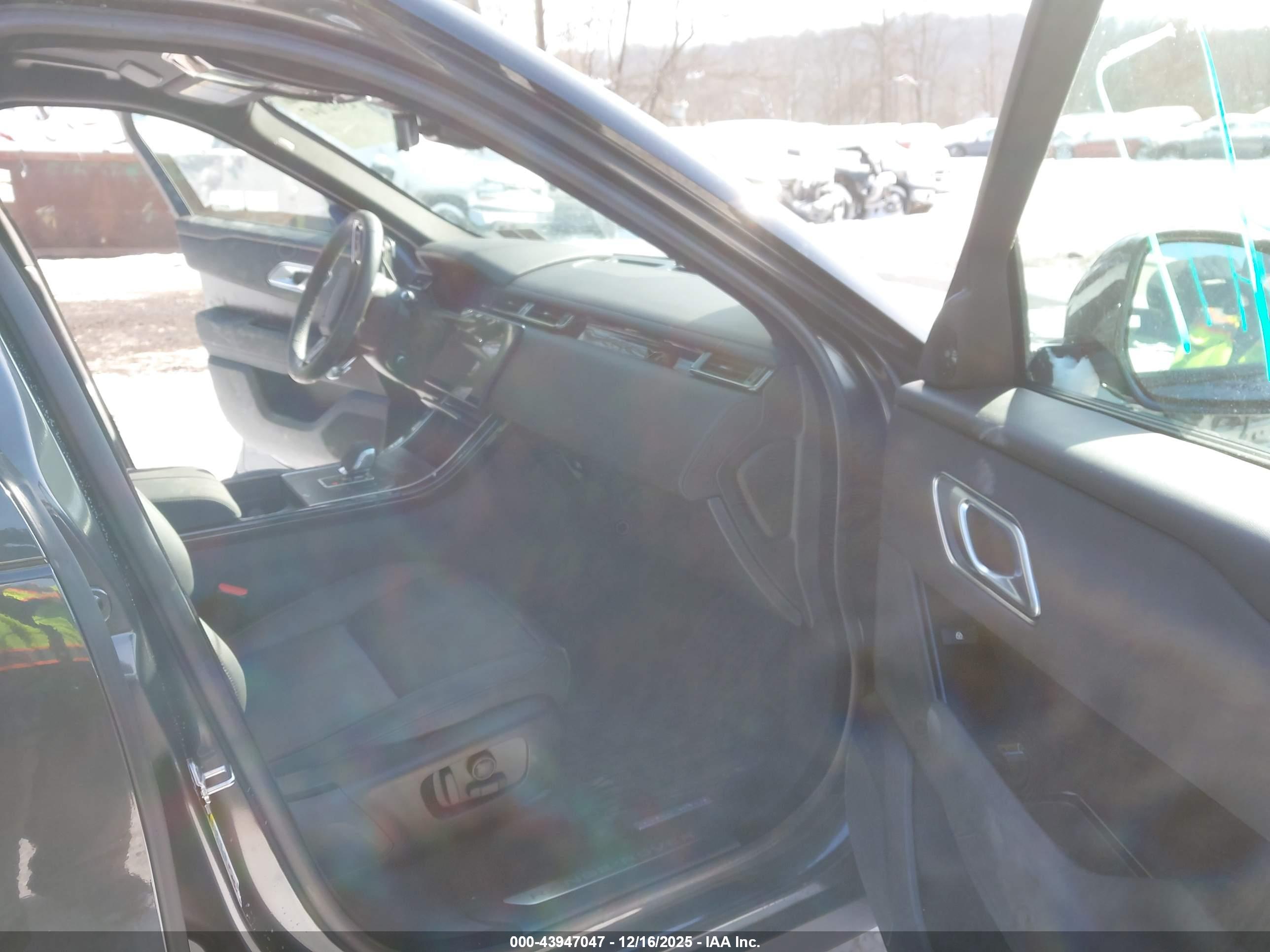 LAND ROVER image 5