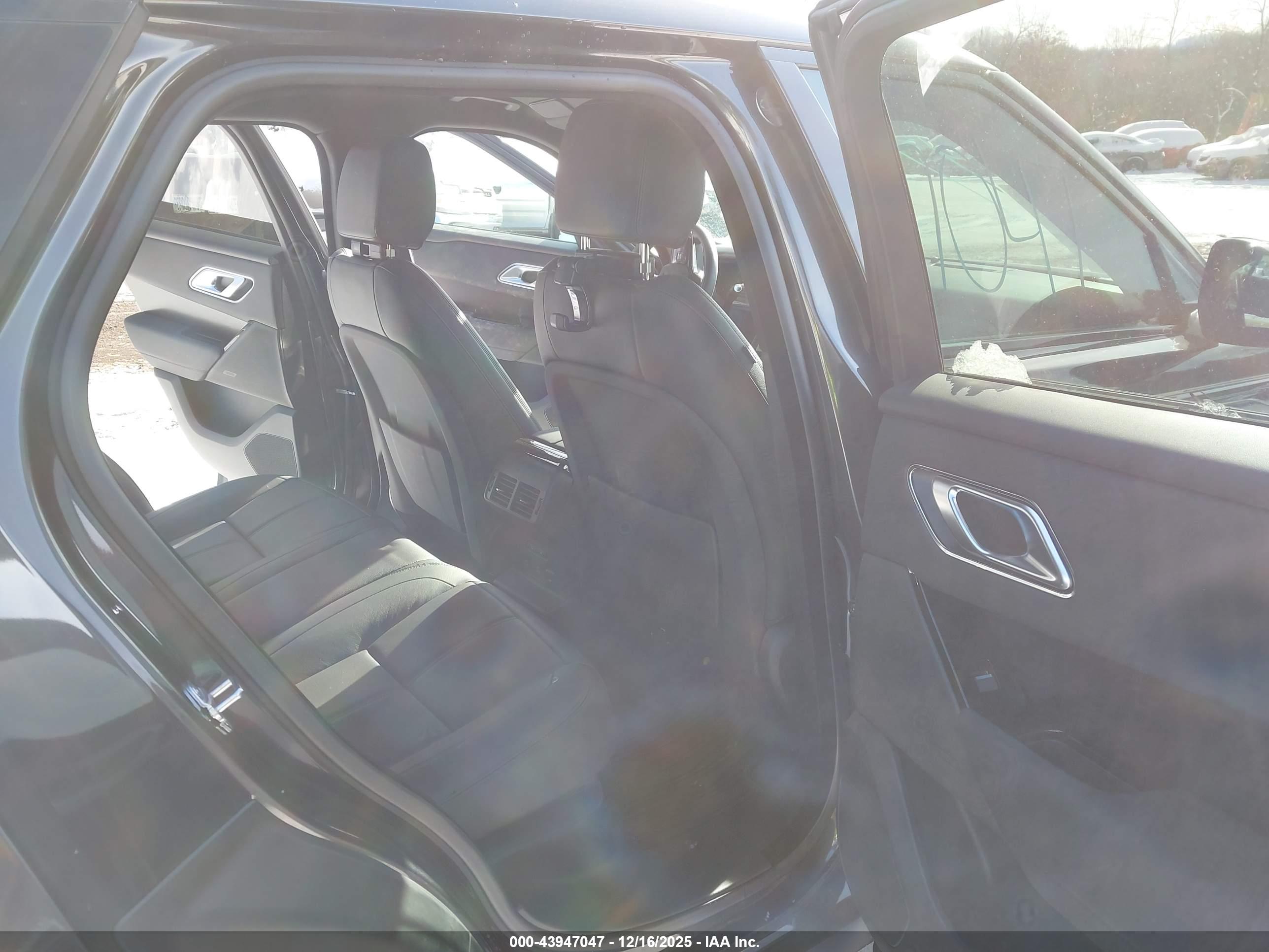 LAND ROVER image 8