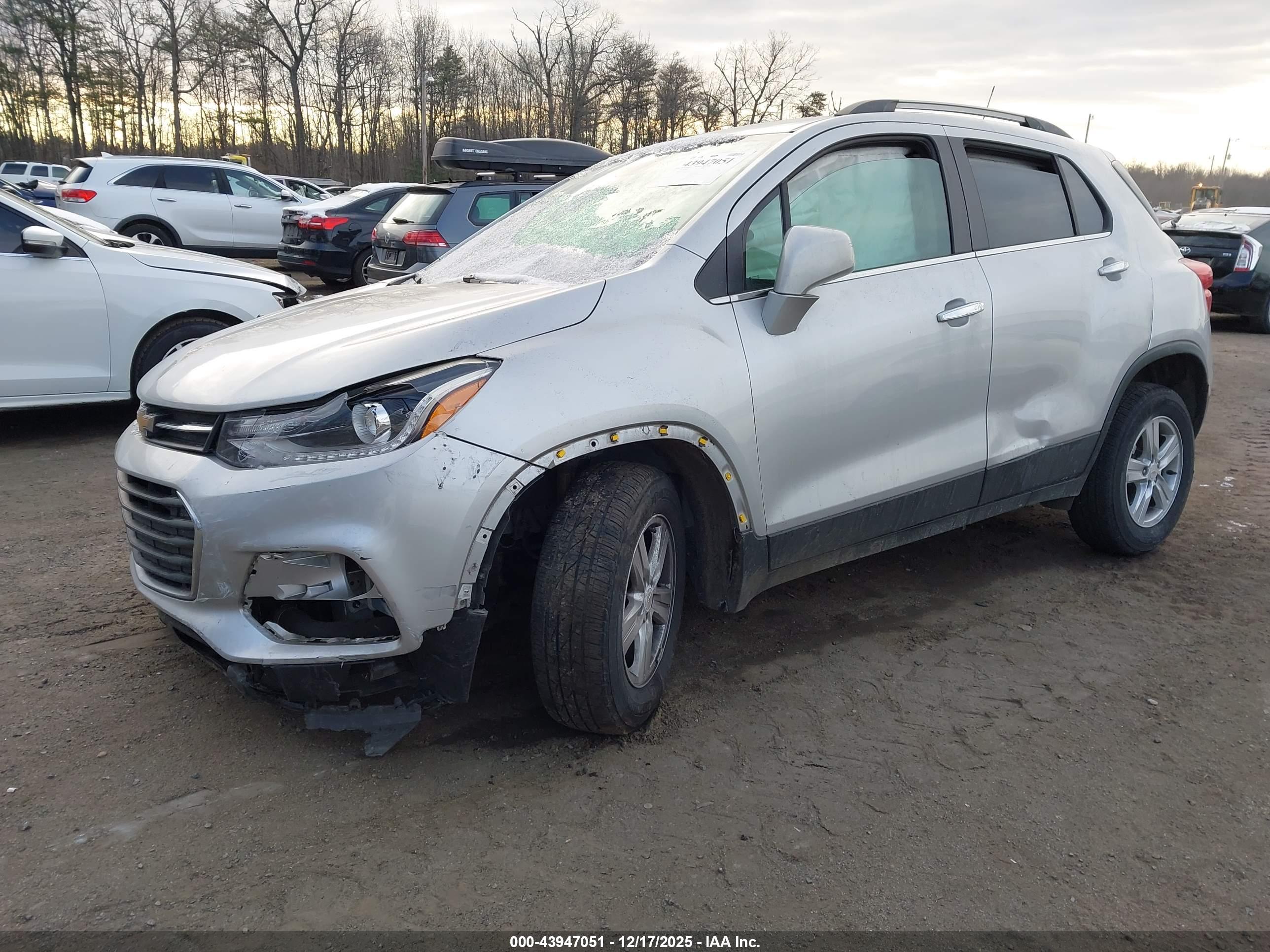 CHEVROLET TRAX image 2