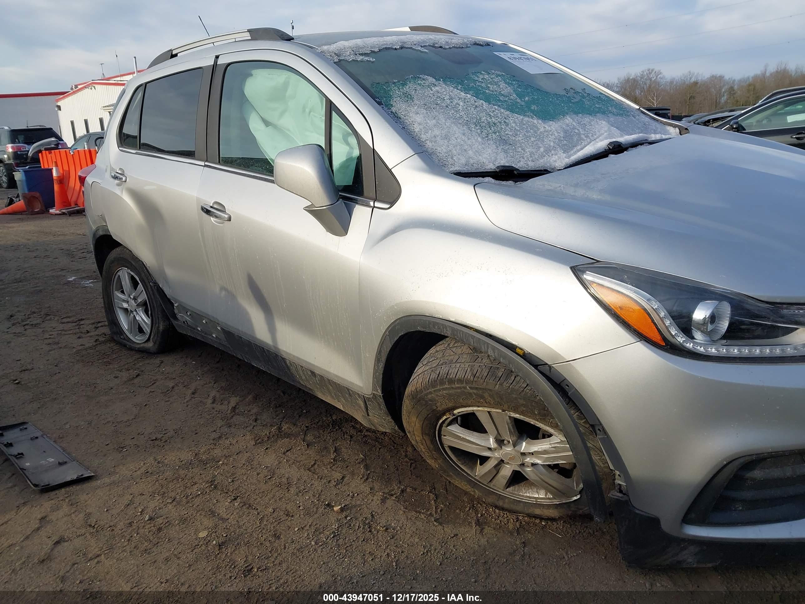 CHEVROLET TRAX image 6
