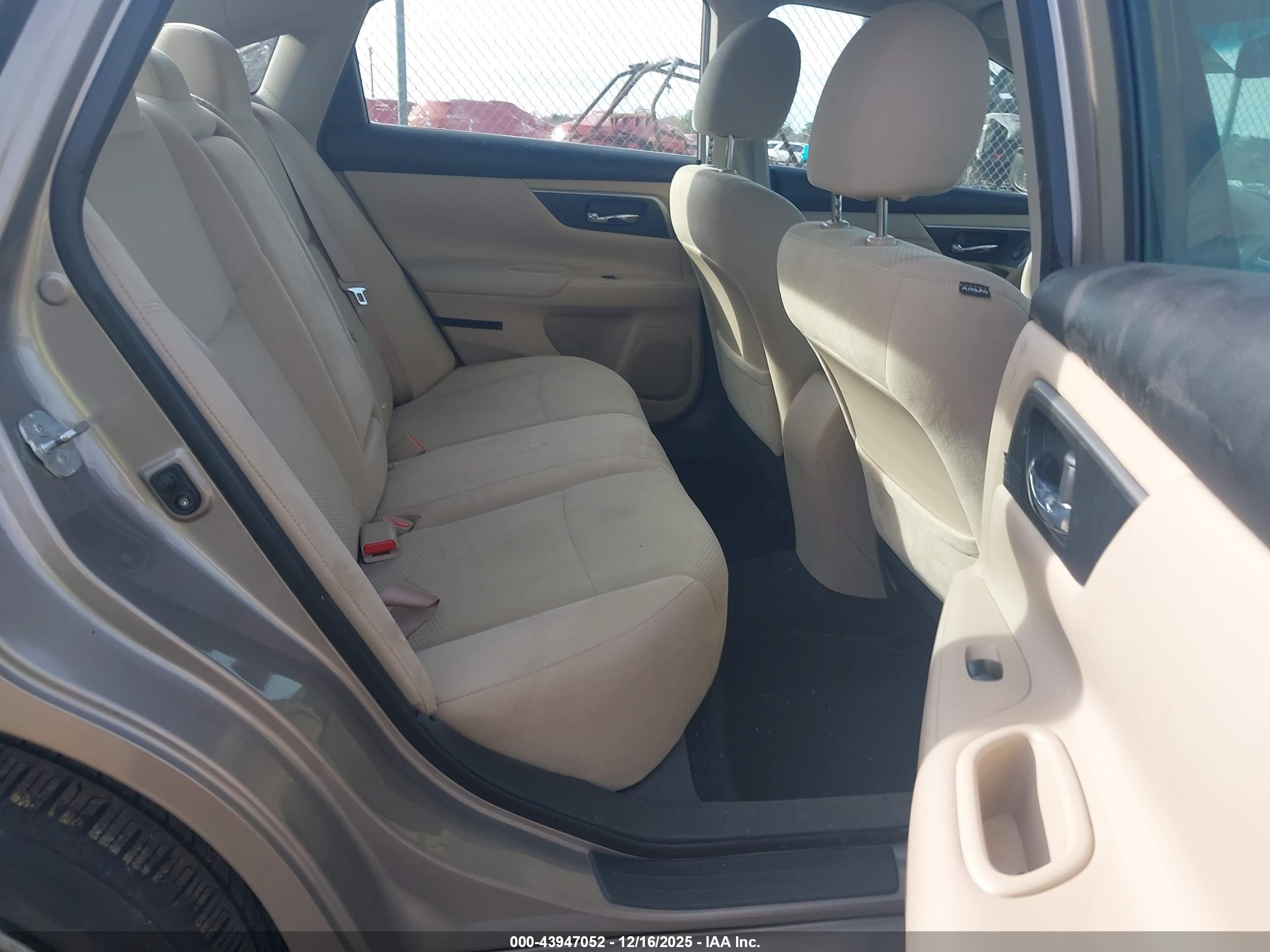 NISSAN ALTIMA image 8