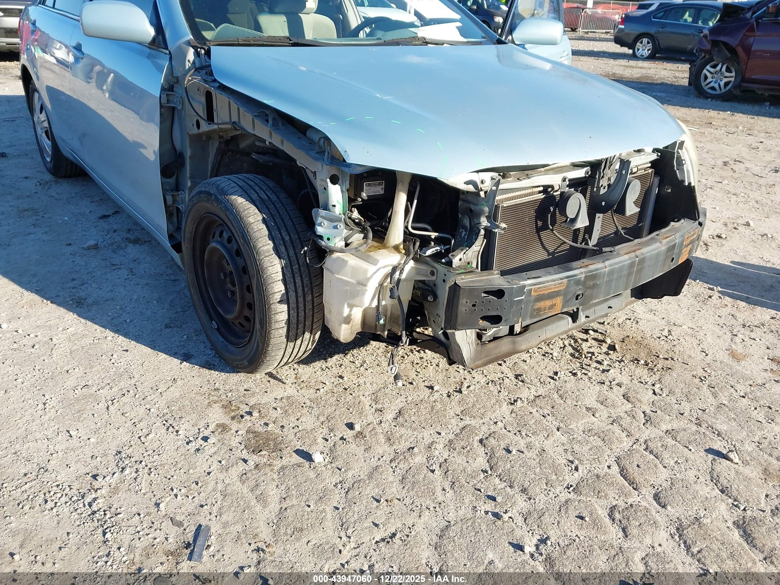 TOYOTA CAMRY image 6