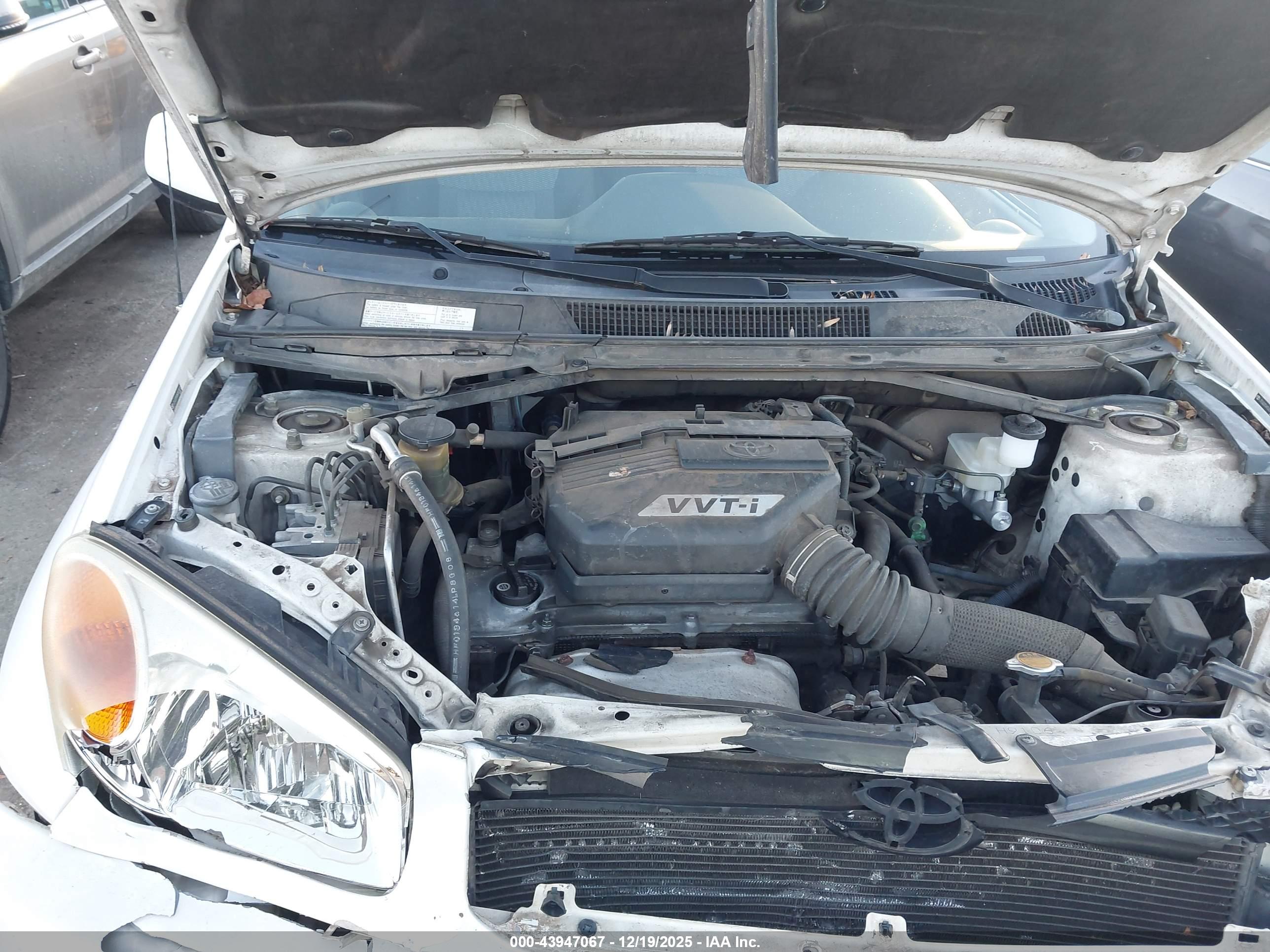TOYOTA RAV4 image 10