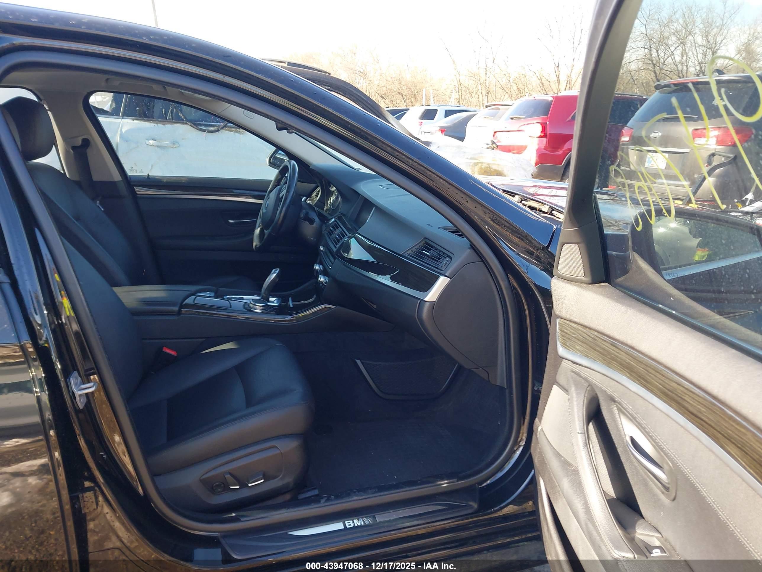 BMW 528I image 5