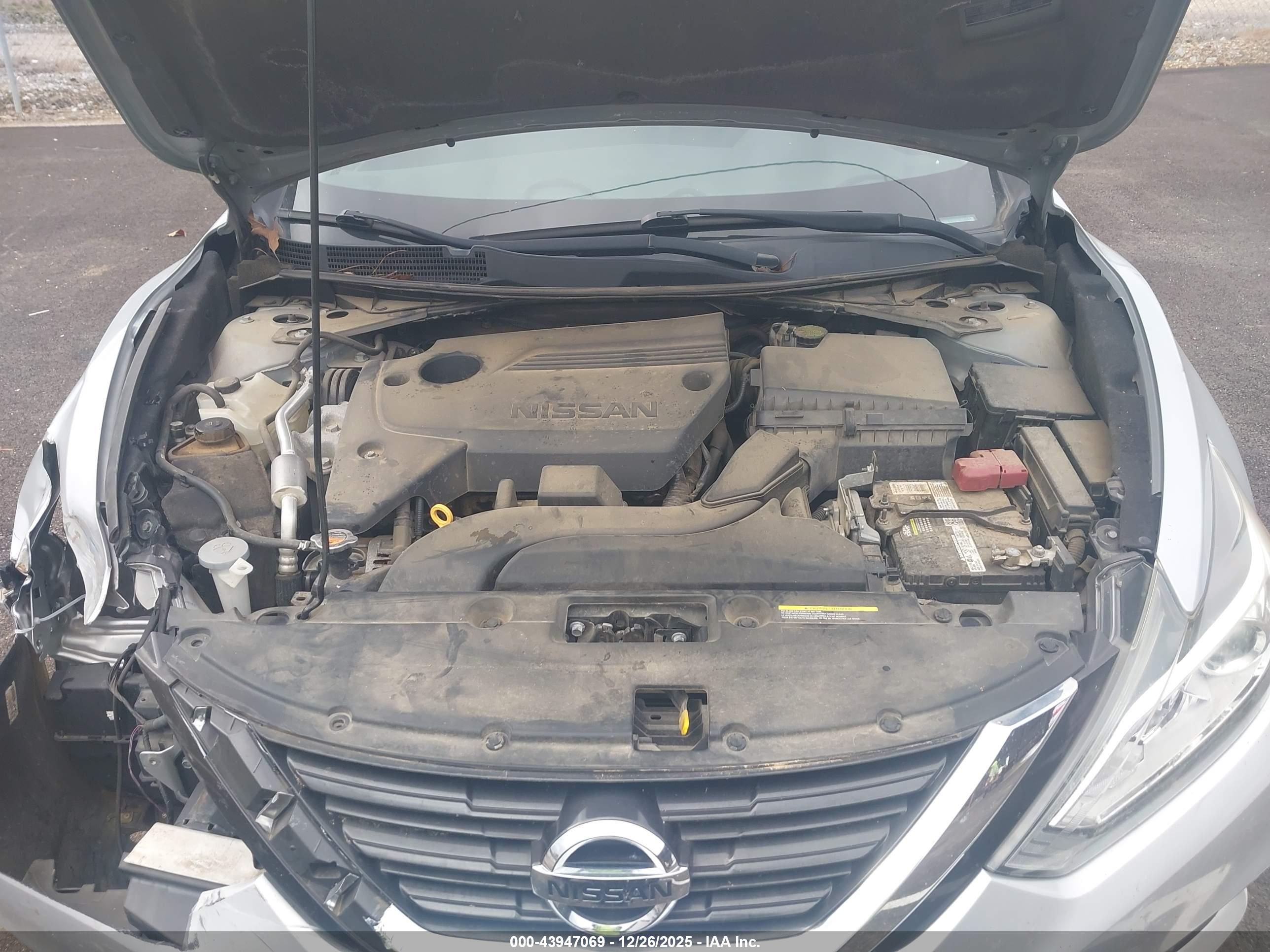 NISSAN ALTIMA image 10