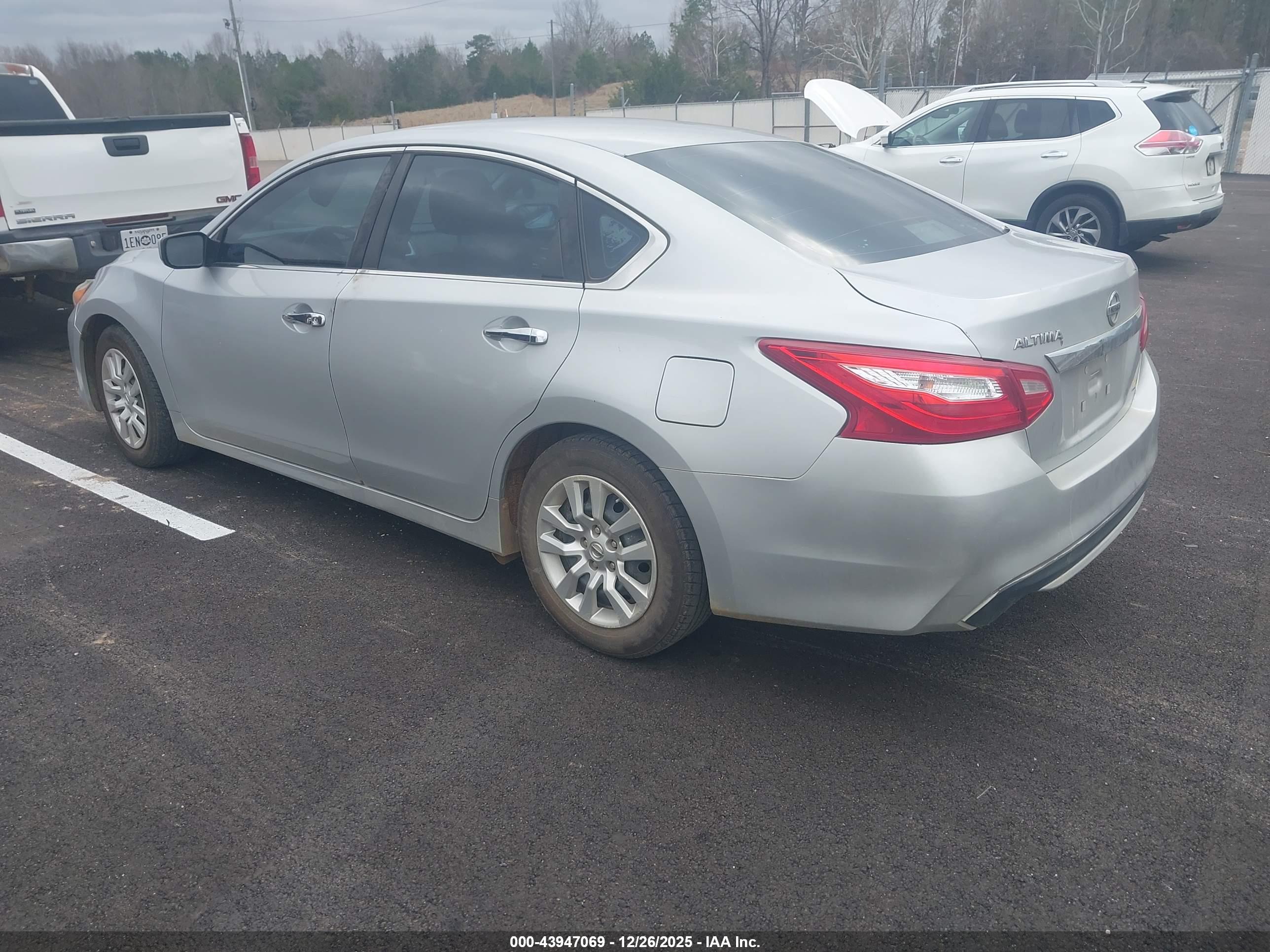 NISSAN ALTIMA image 3