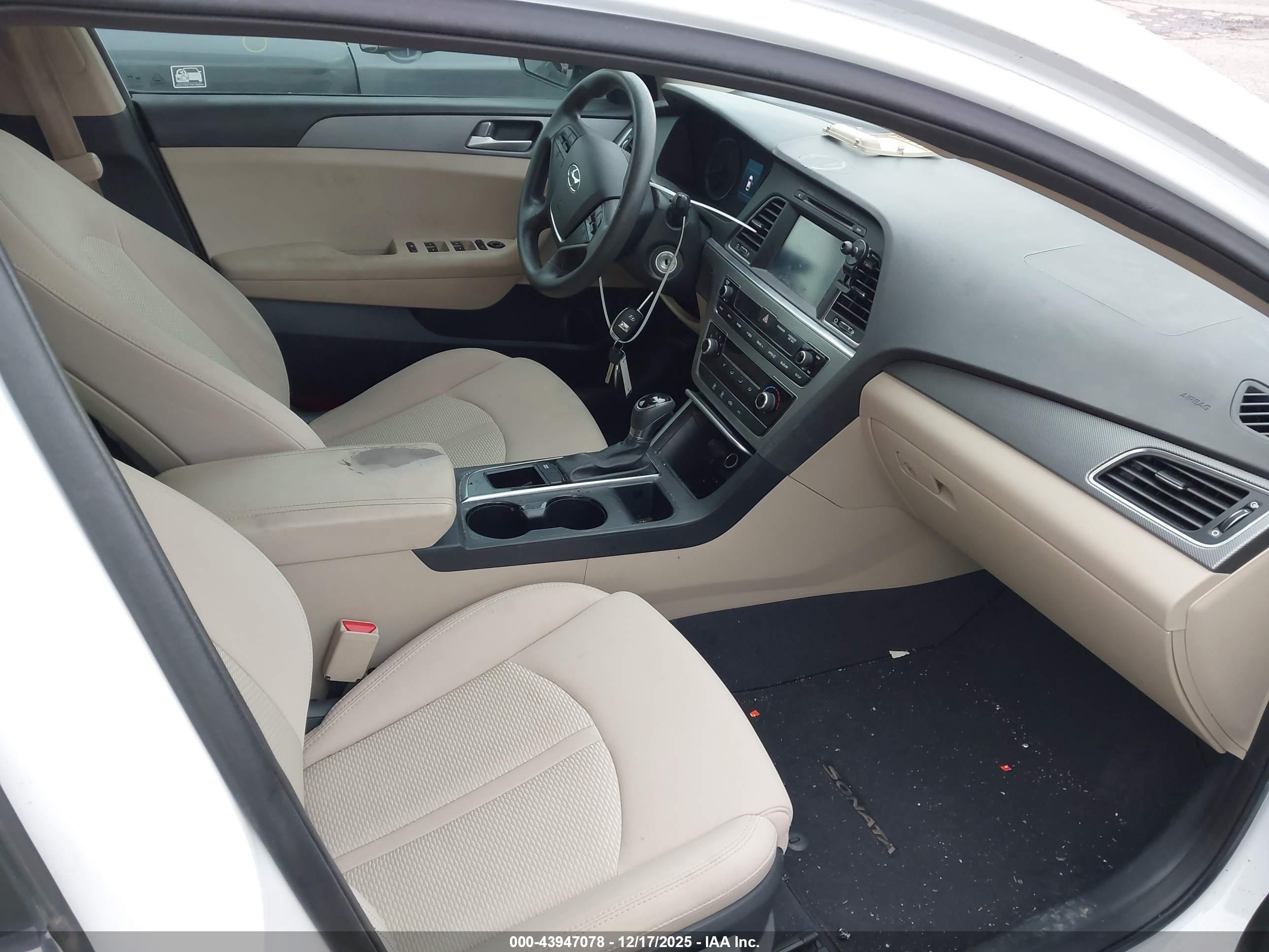 HYUNDAI SONATA image 5