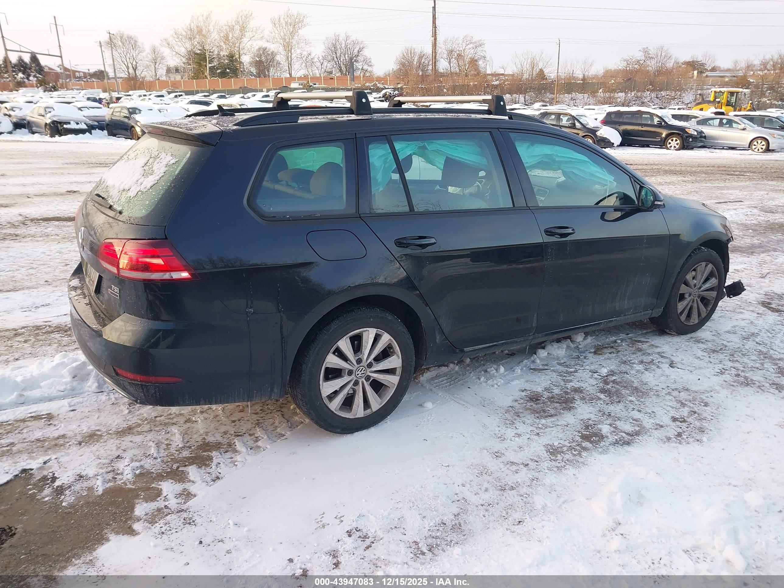 VOLKSWAGEN GOLF image 4