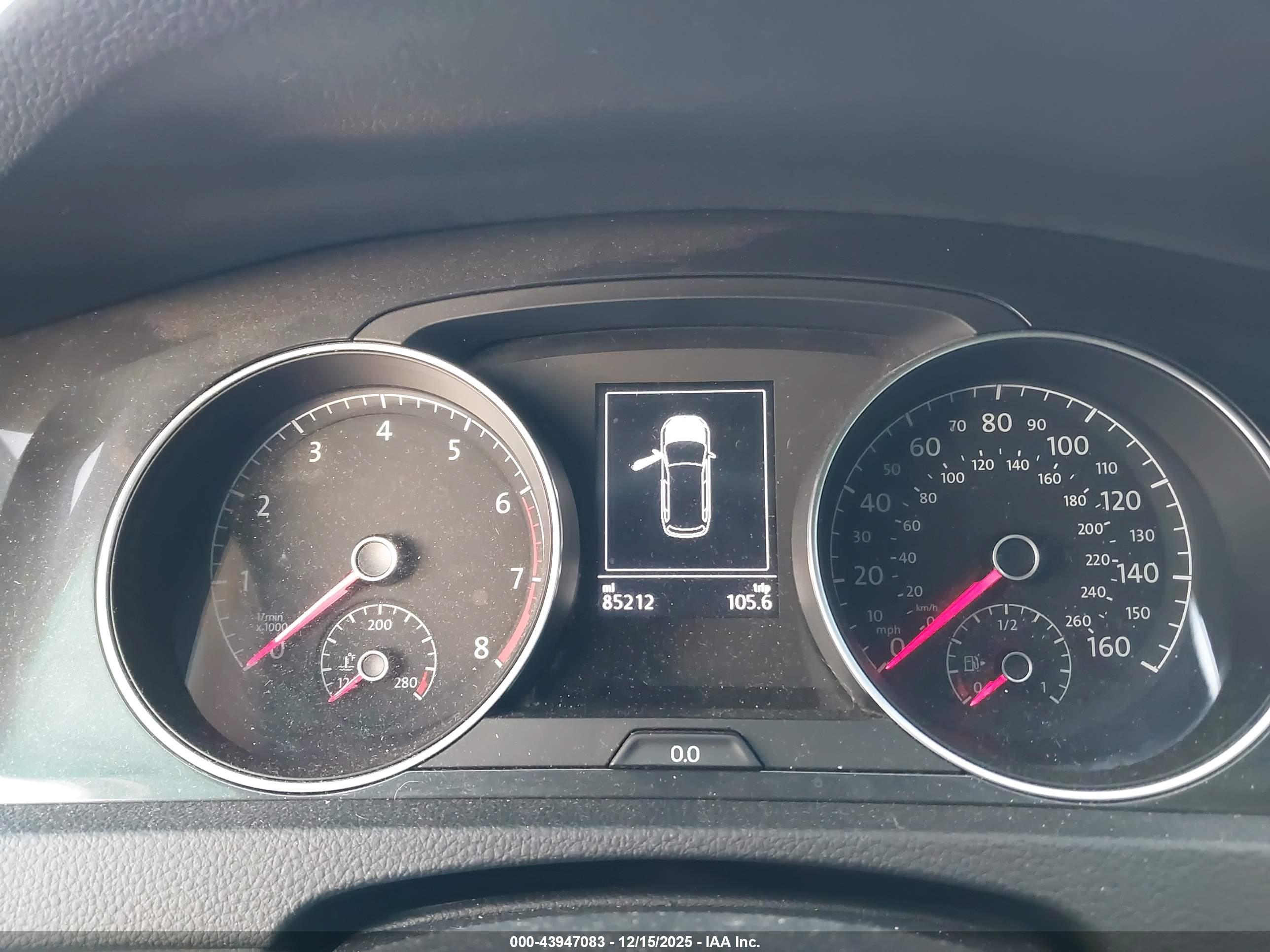 VOLKSWAGEN GOLF image 7