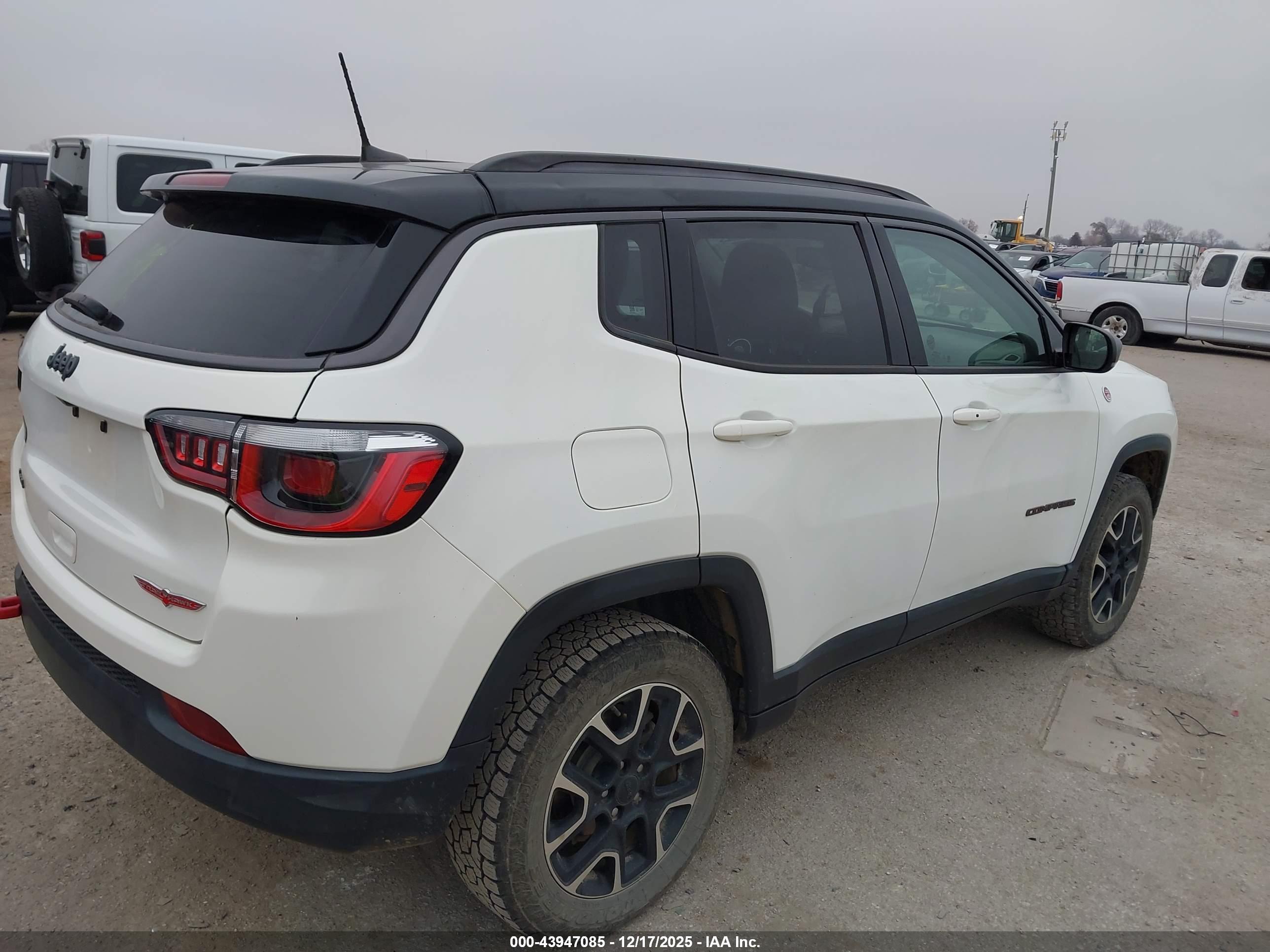 JEEP COMPASS image 4