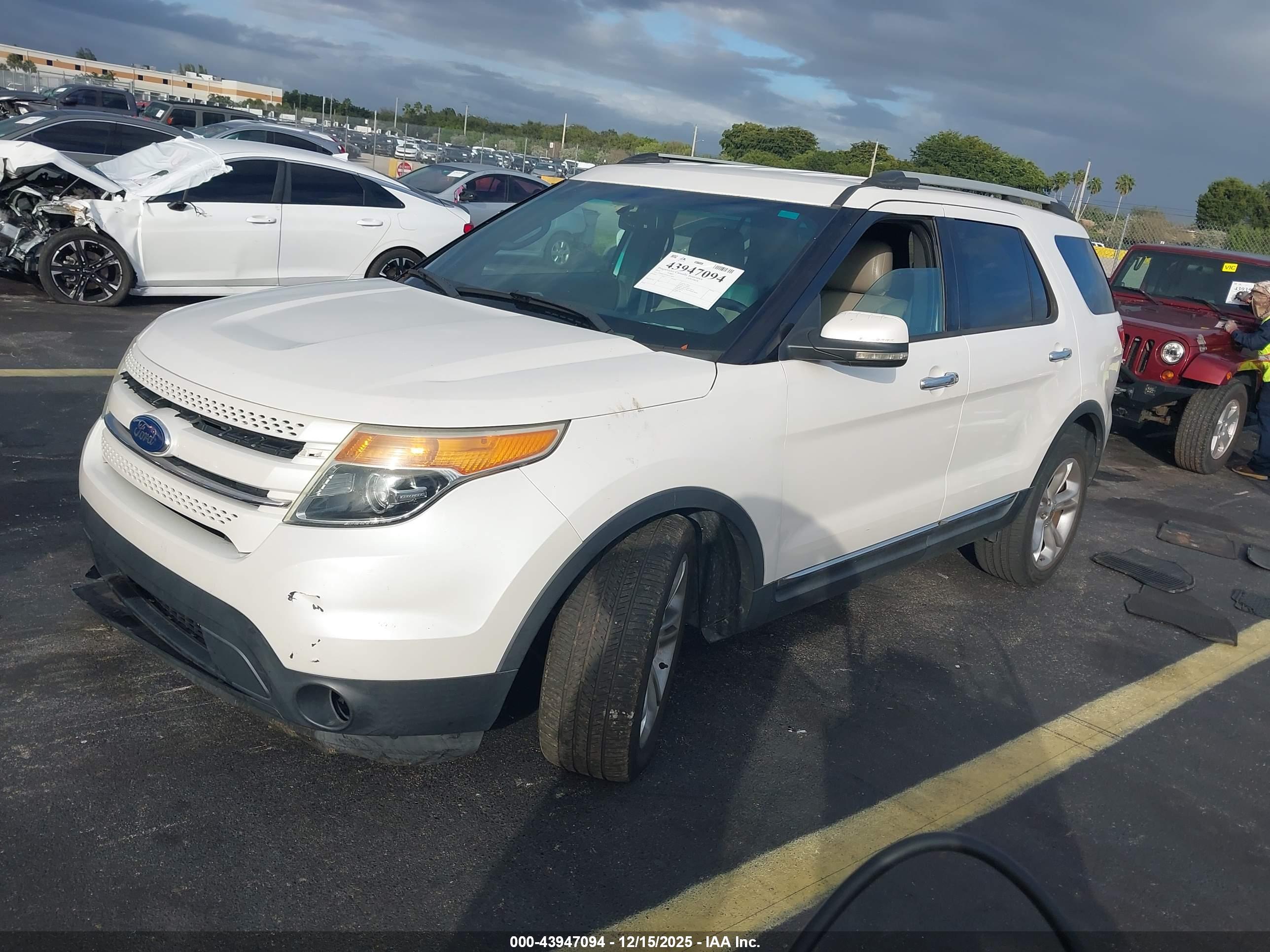 FORD EXPLORER image 2