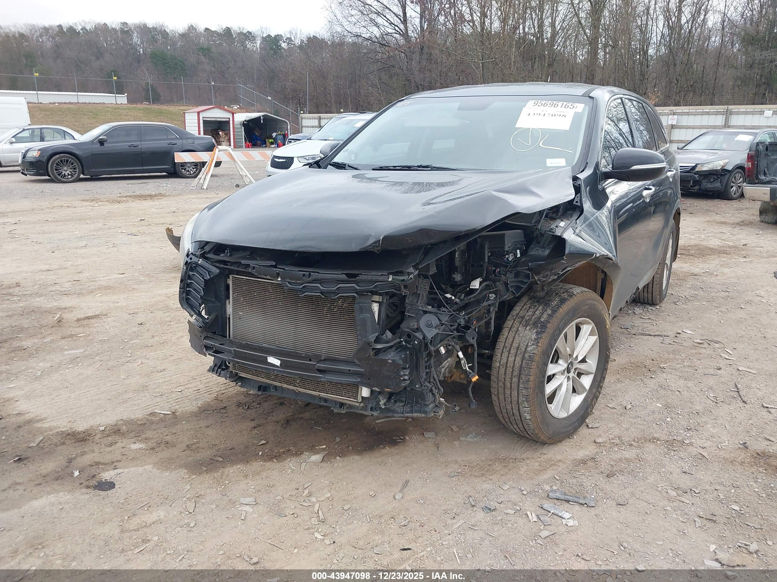 KIA SORENTO image 6