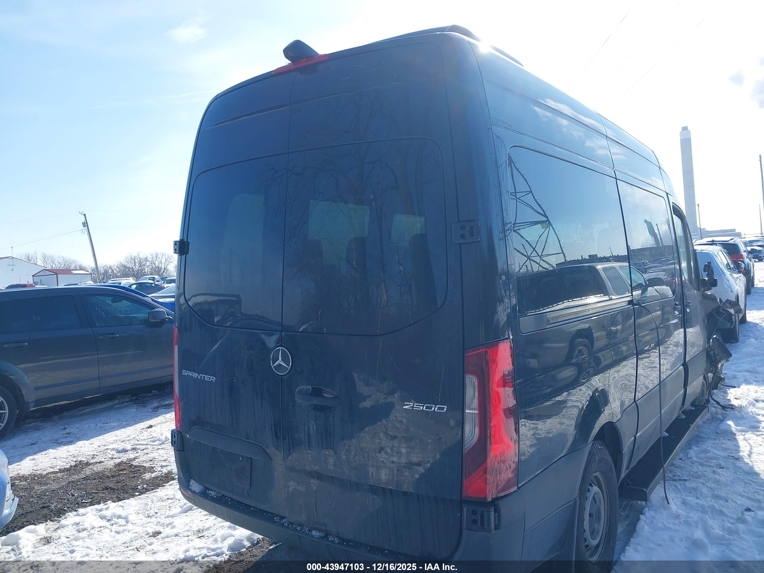 MERCEDES-BENZ SPRINTER image 4