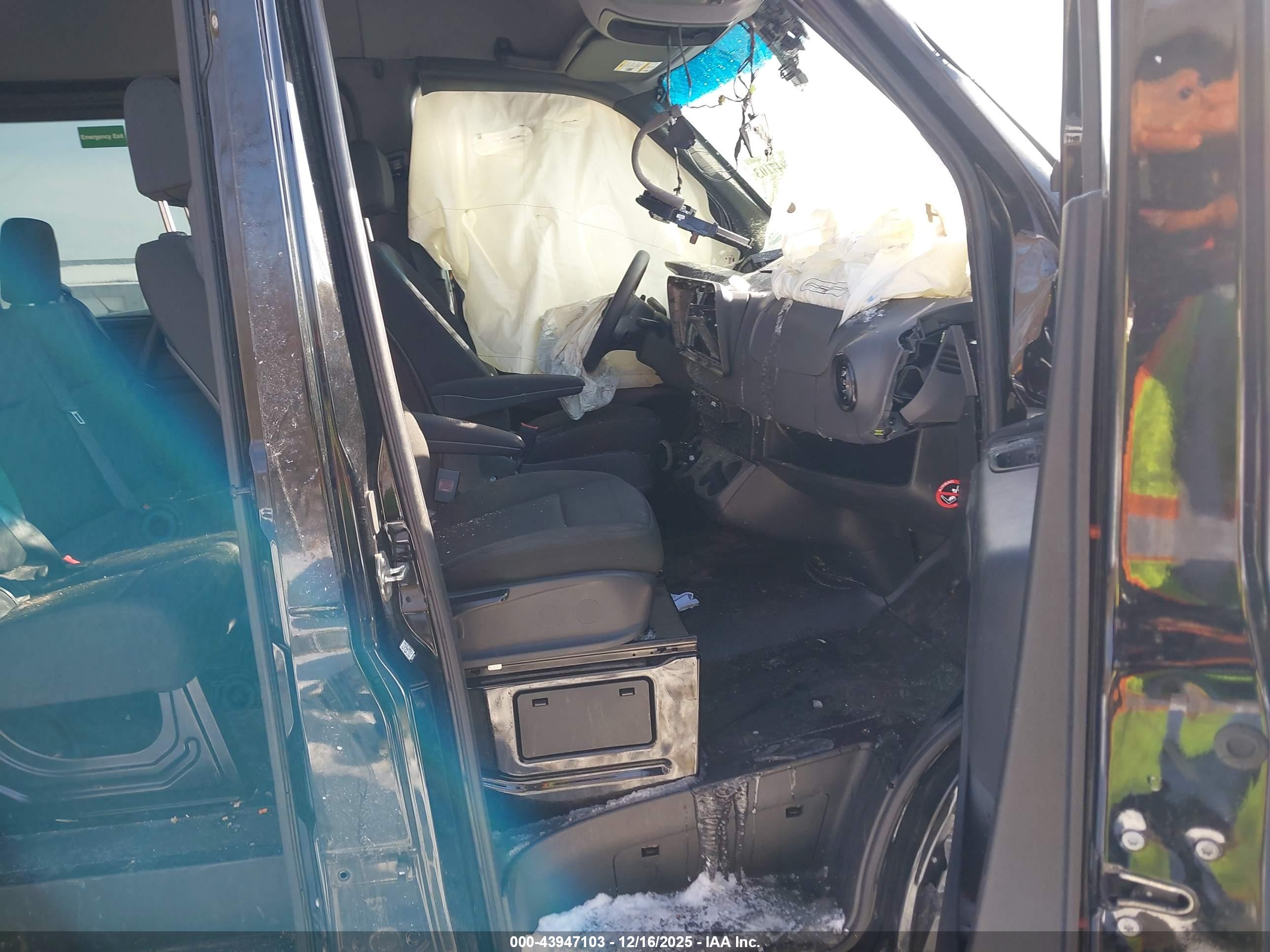 MERCEDES-BENZ SPRINTER image 5