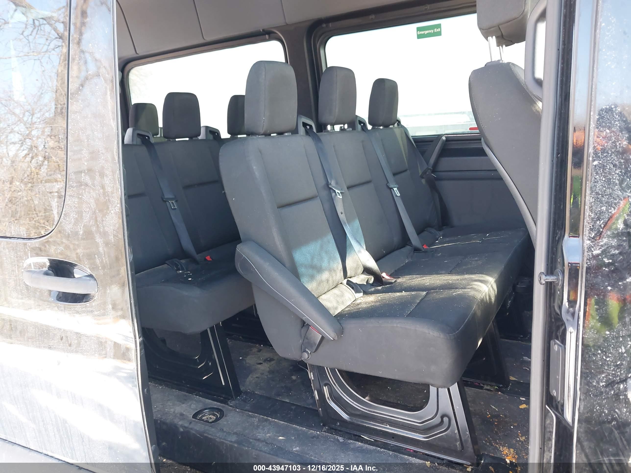 MERCEDES-BENZ SPRINTER image 8