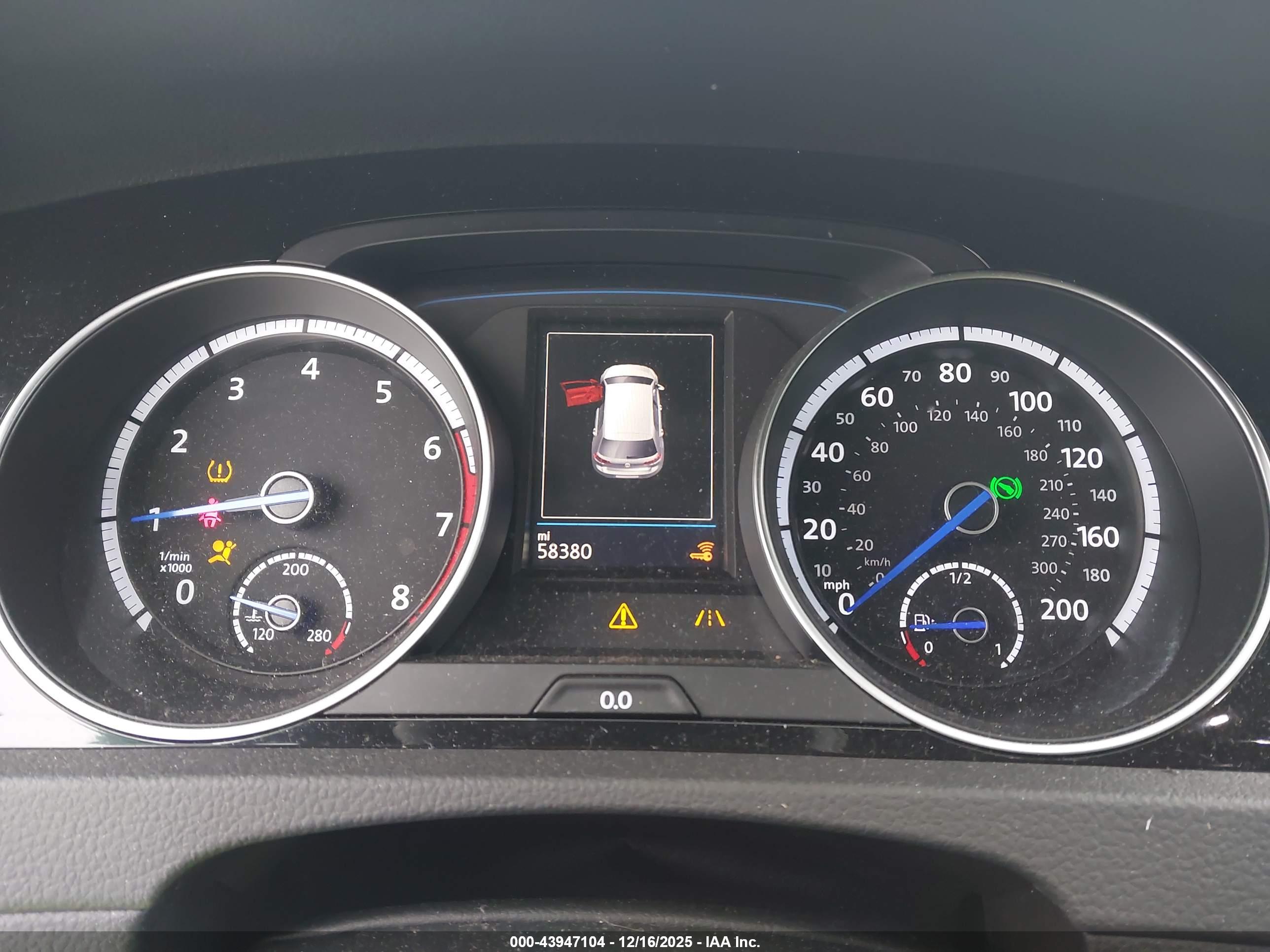 VOLKSWAGEN GOLF image 7
