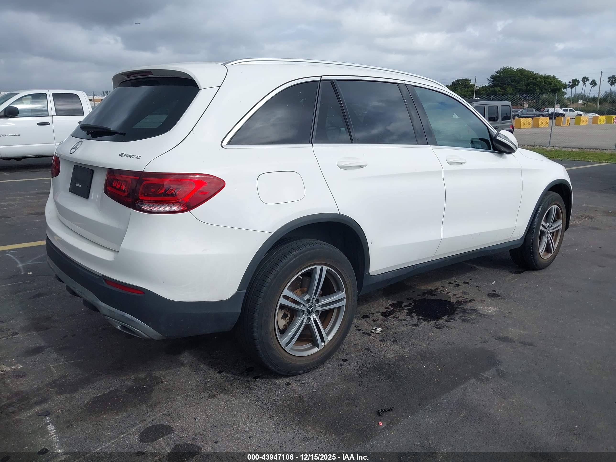 MERCEDES-BENZ GLC image 4