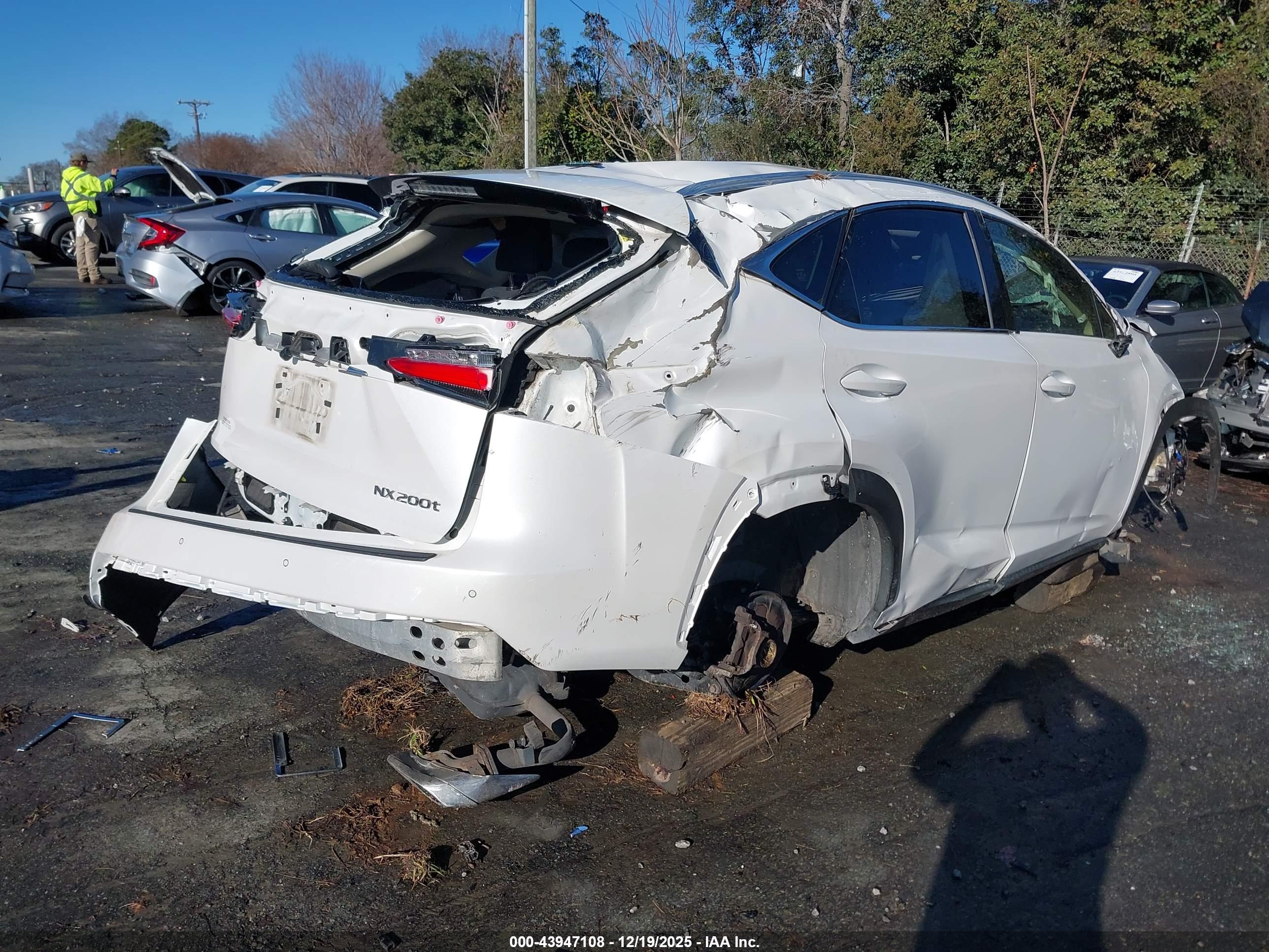 LEXUS NX image 4