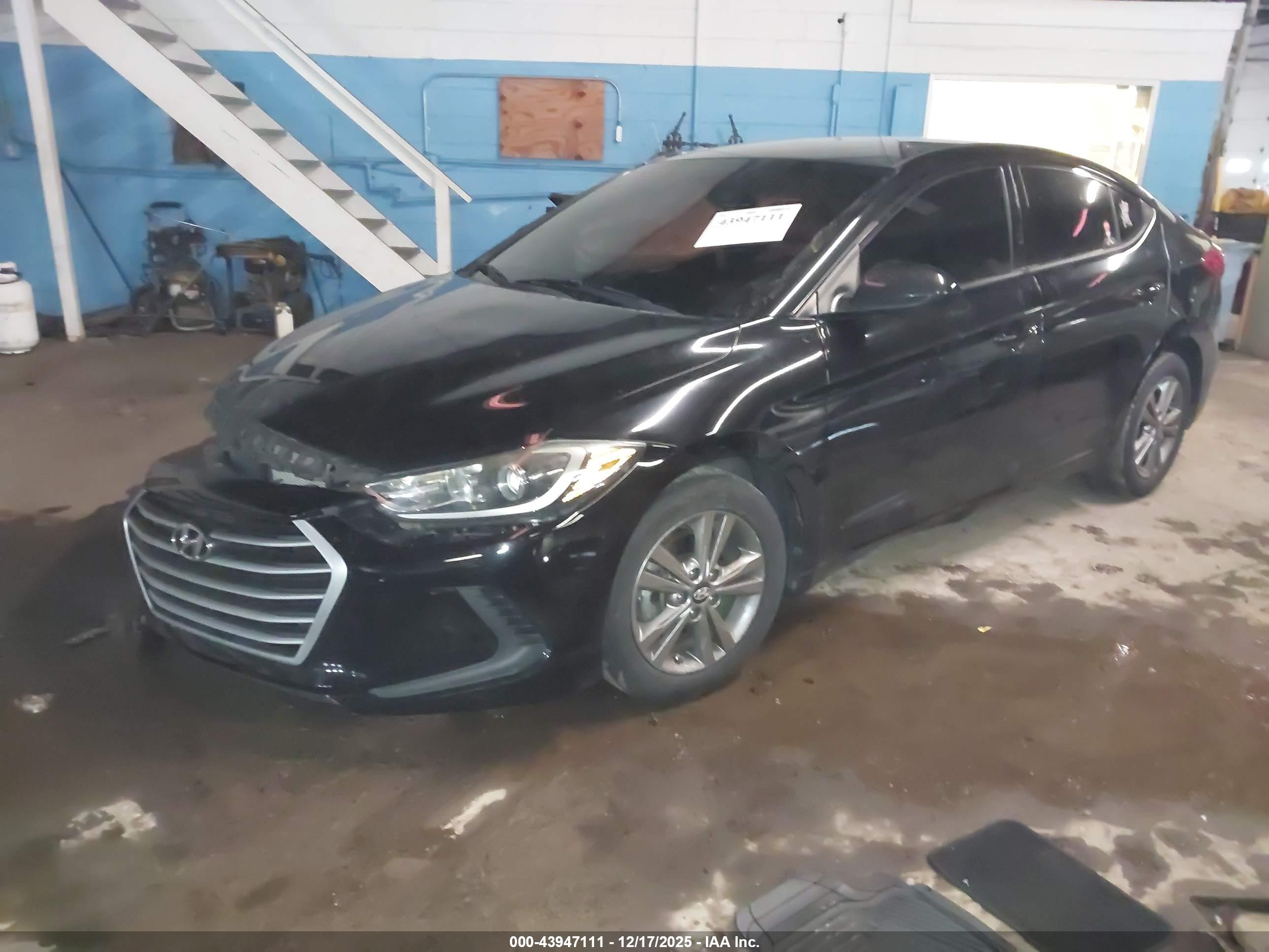 HYUNDAI ELANTRA image 2