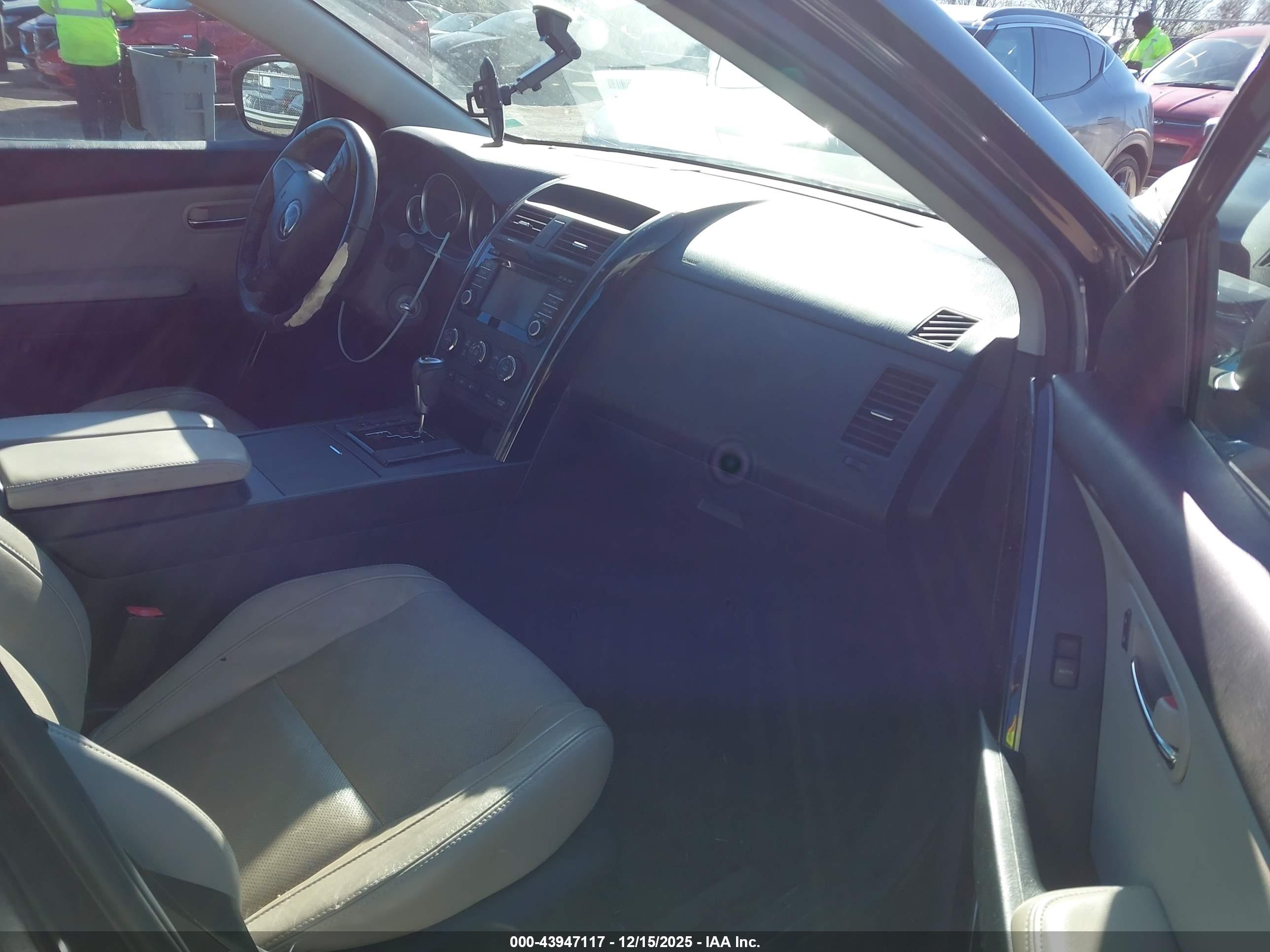 MAZDA CX-9 image 5
