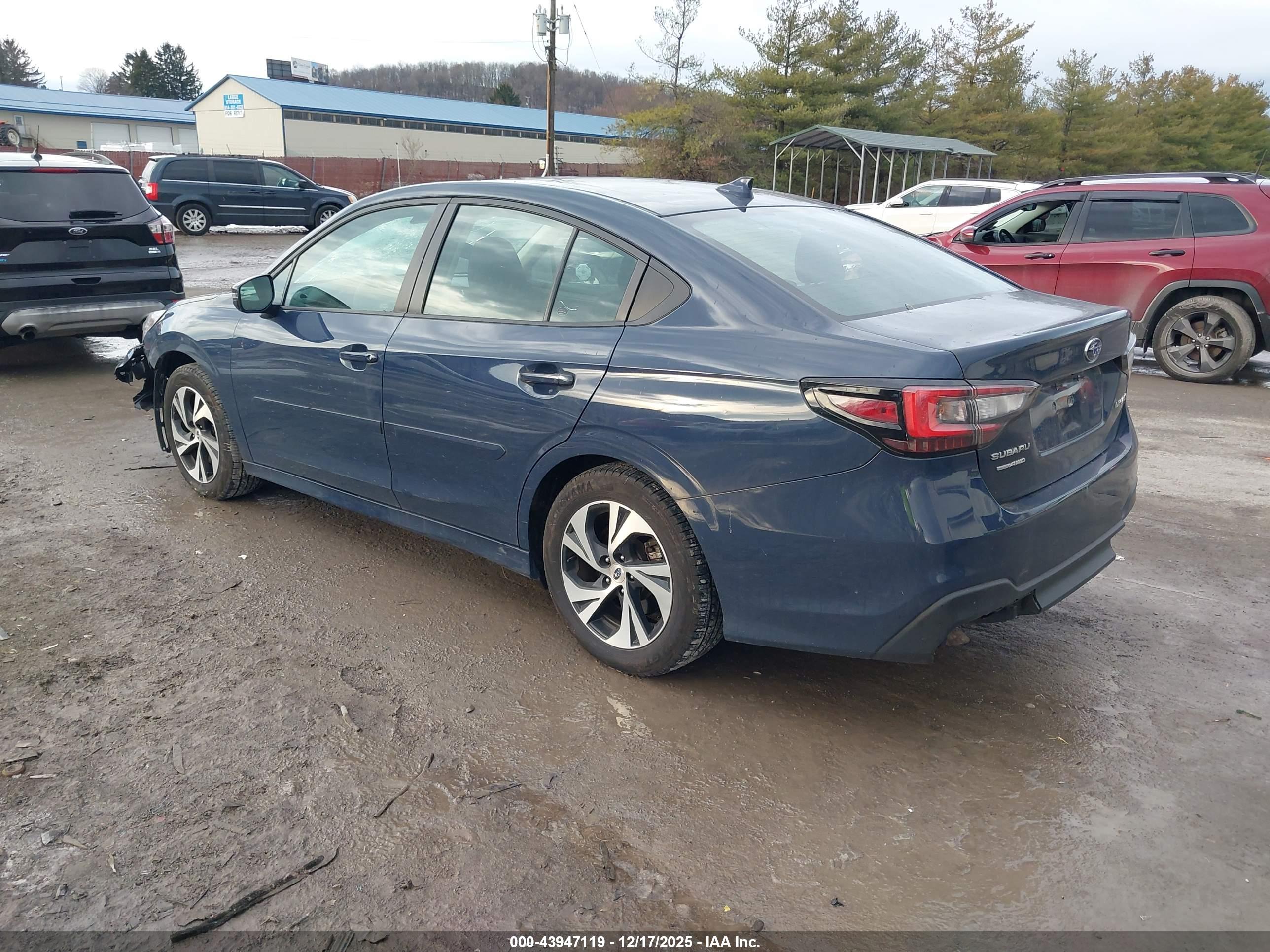 SUBARU LEGACY image 3