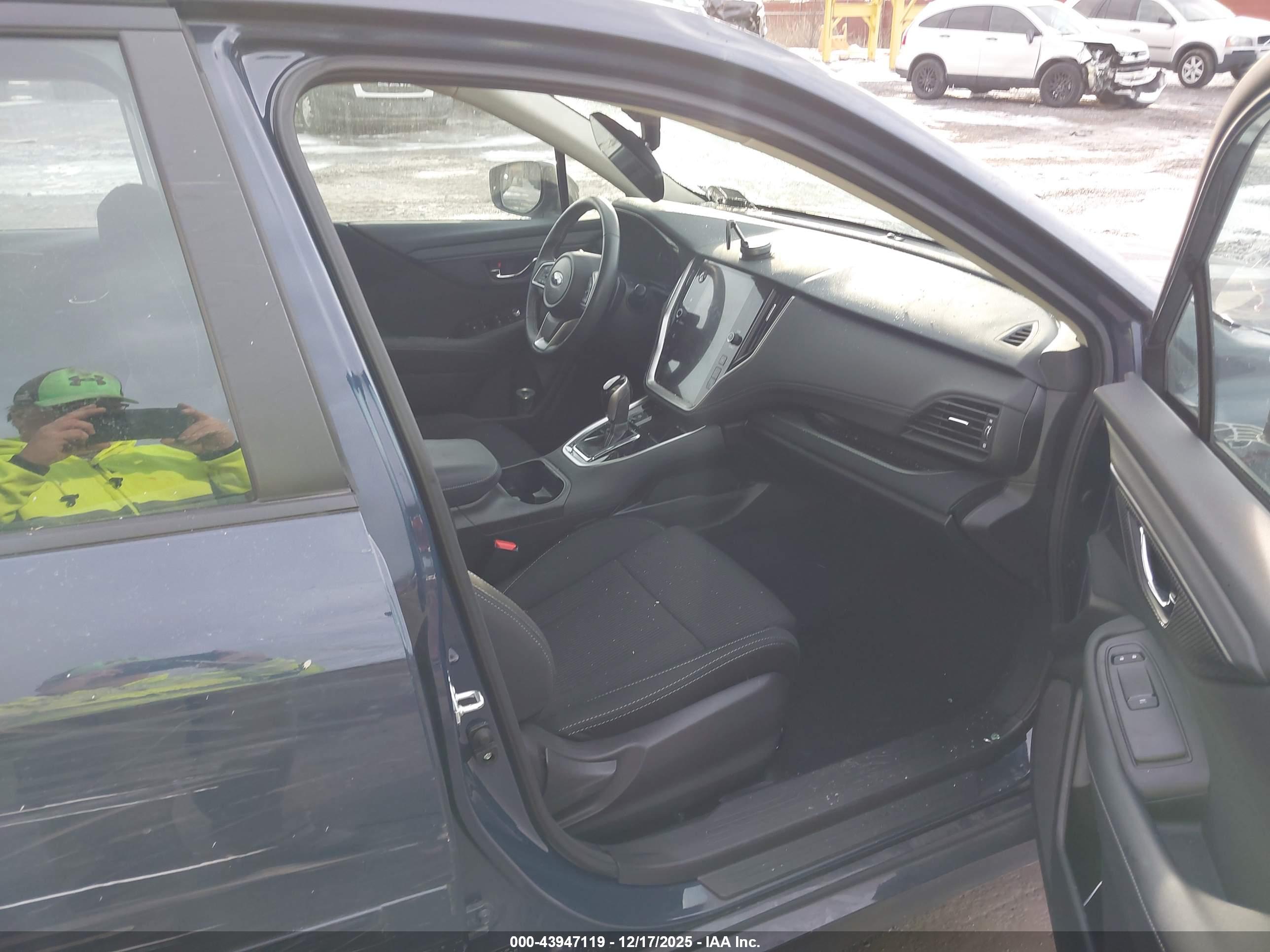 SUBARU LEGACY image 5