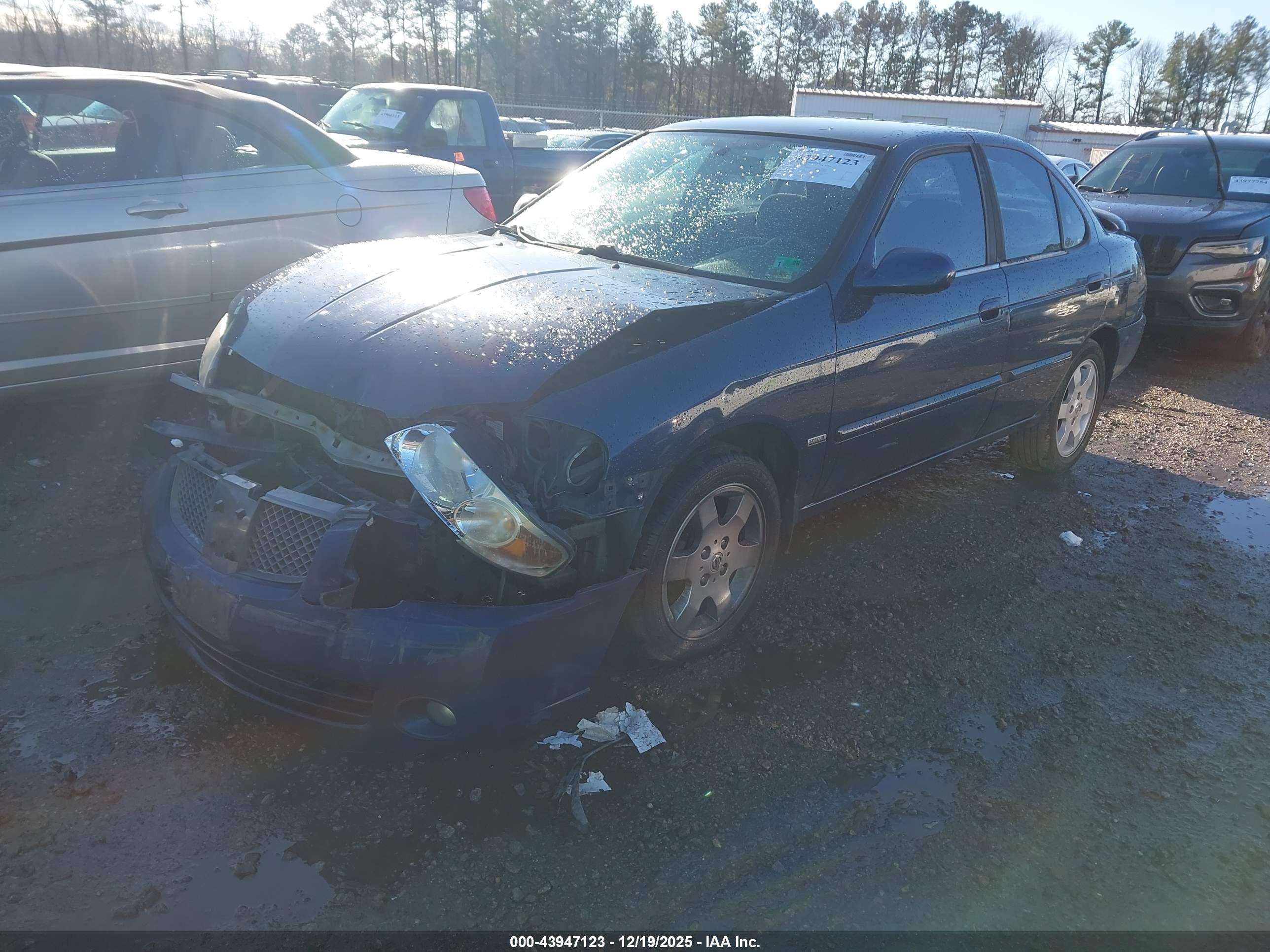 NISSAN SENTRA image 2