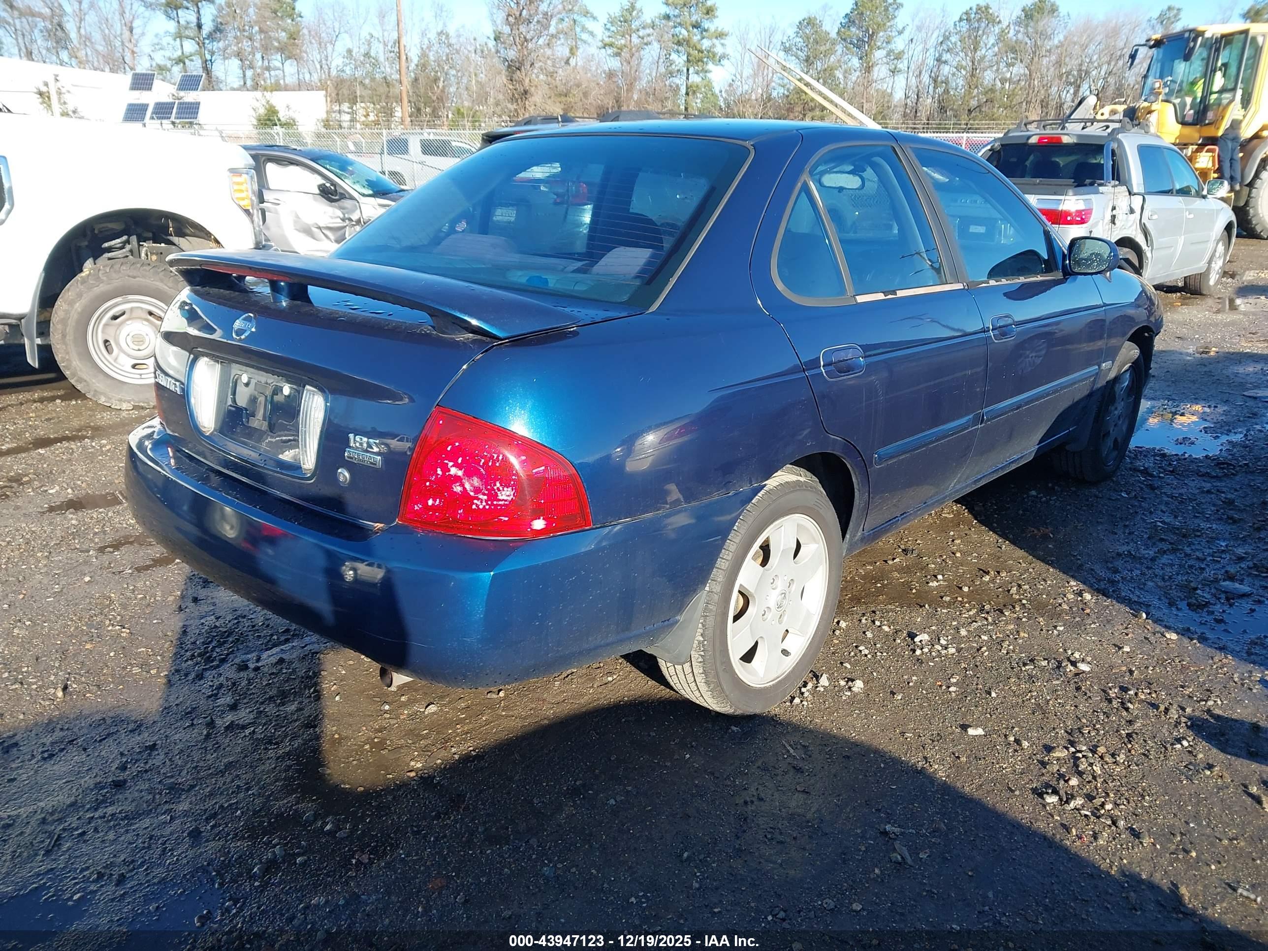 NISSAN SENTRA image 4