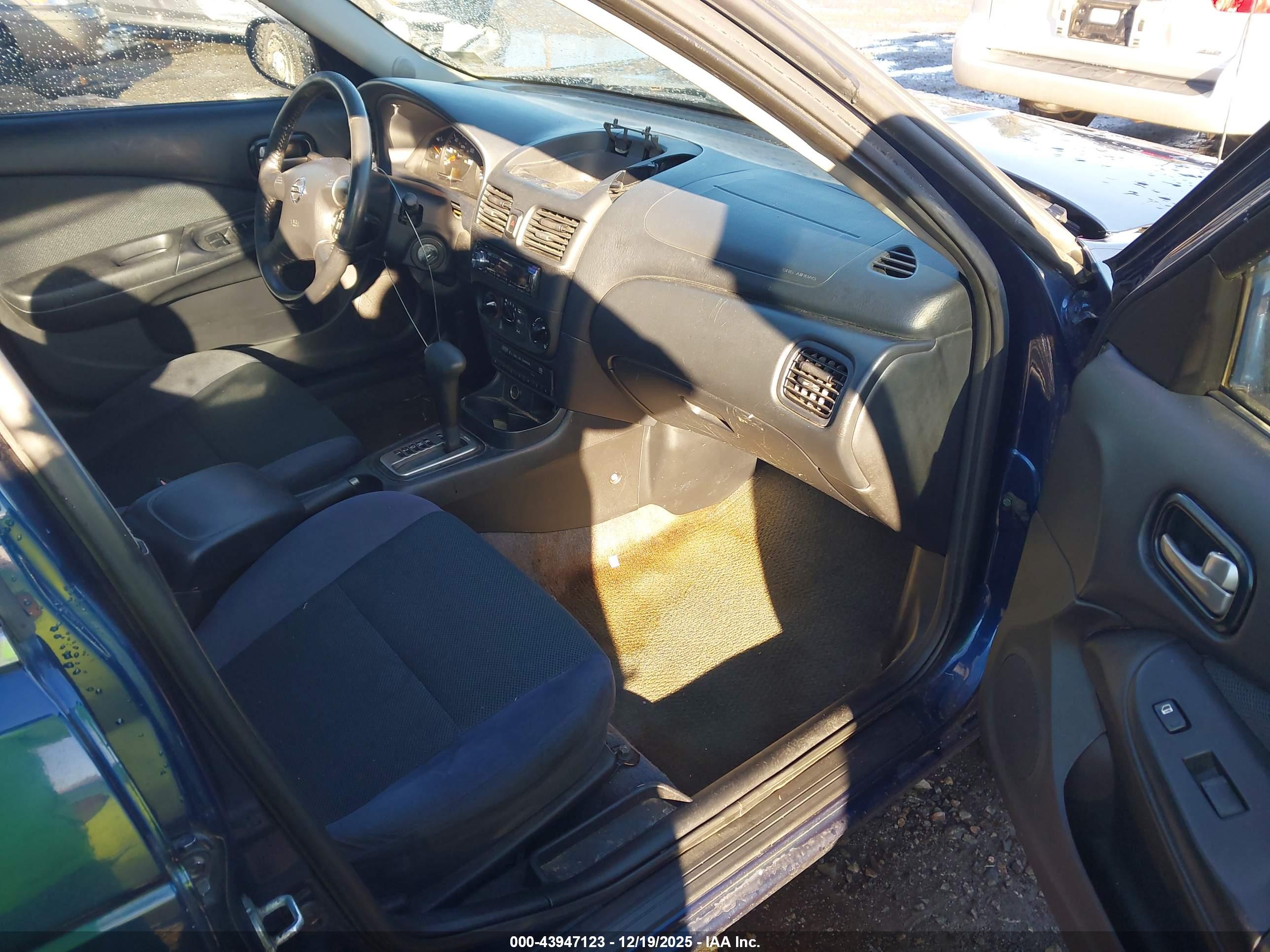 NISSAN SENTRA image 5