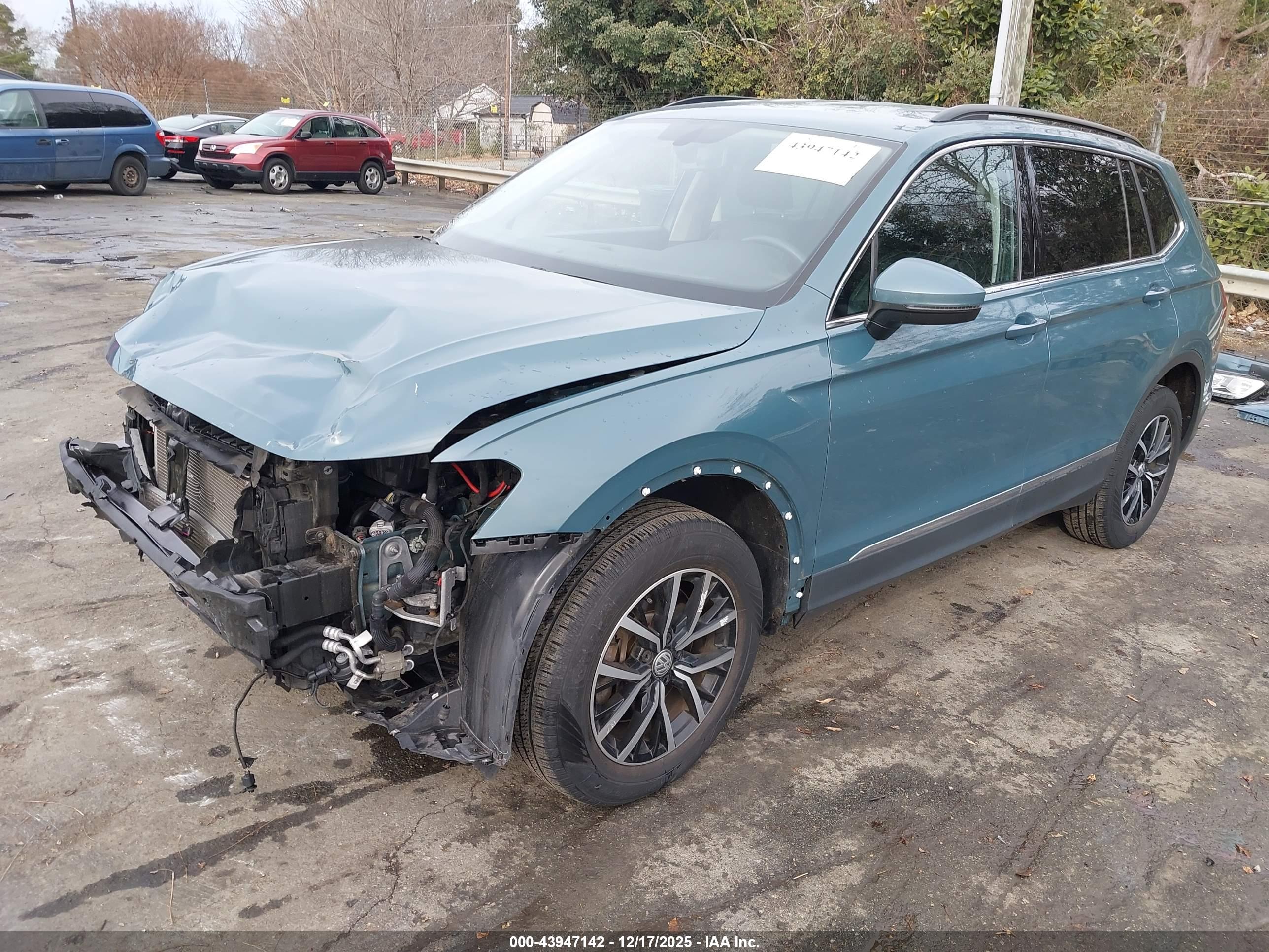 VOLKSWAGEN TIGUAN image 2