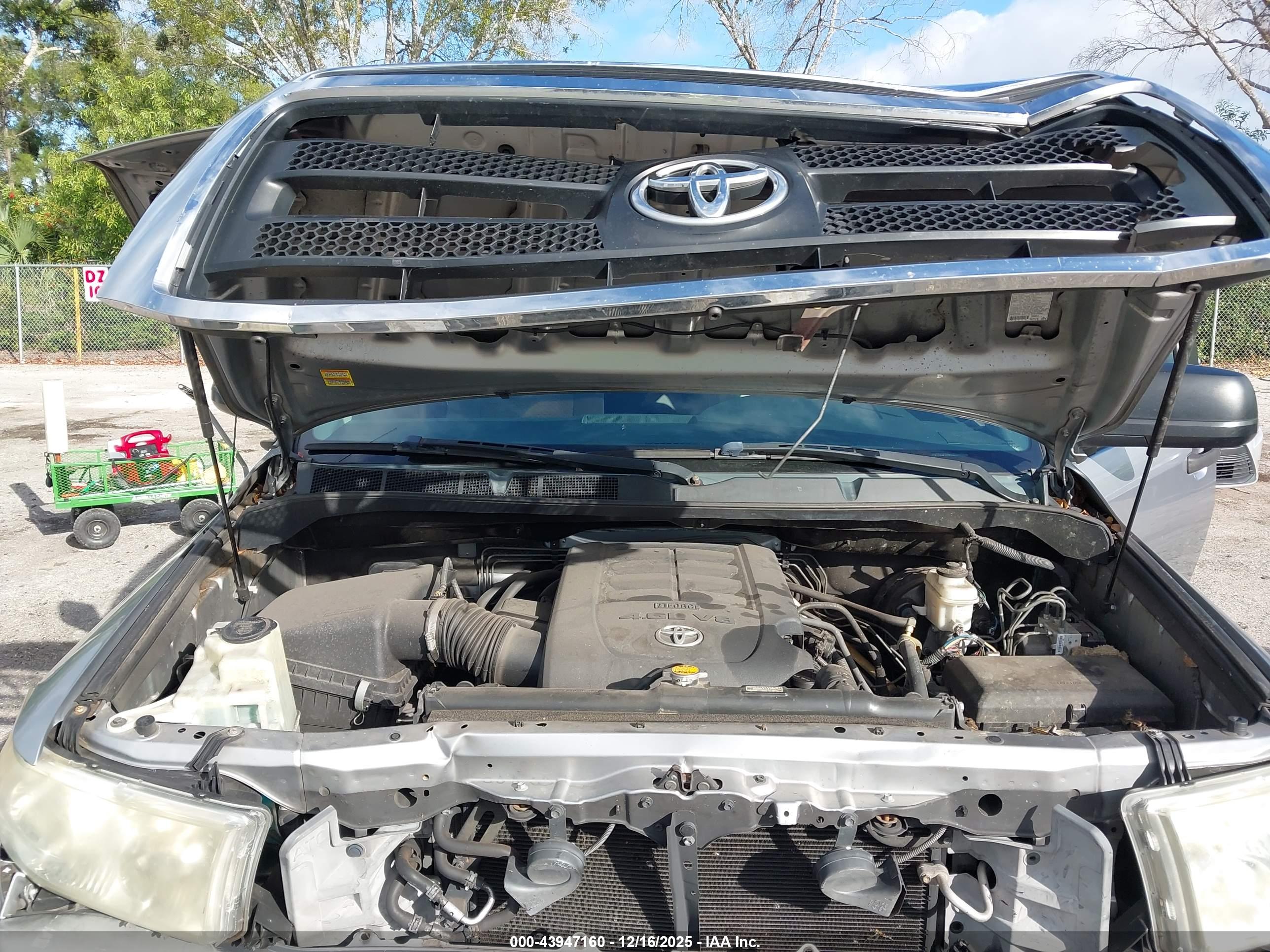 TOYOTA TUNDRA image 10