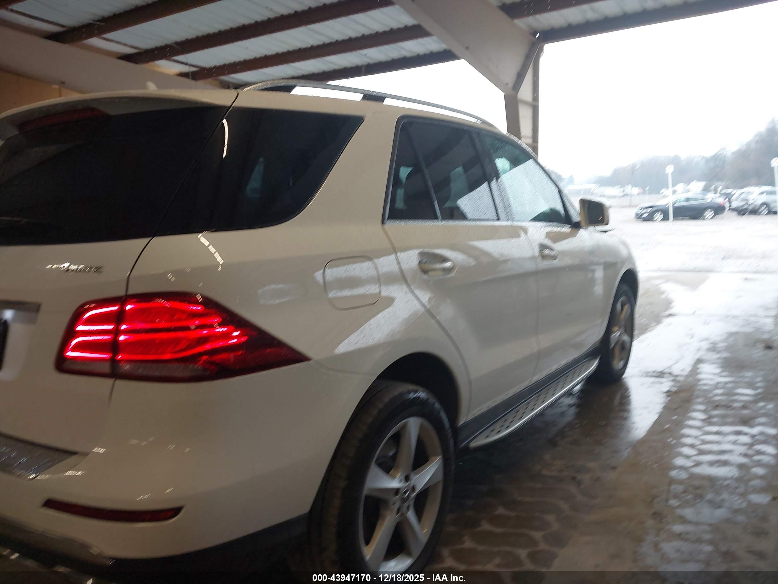 MERCEDES-BENZ GLE image 4