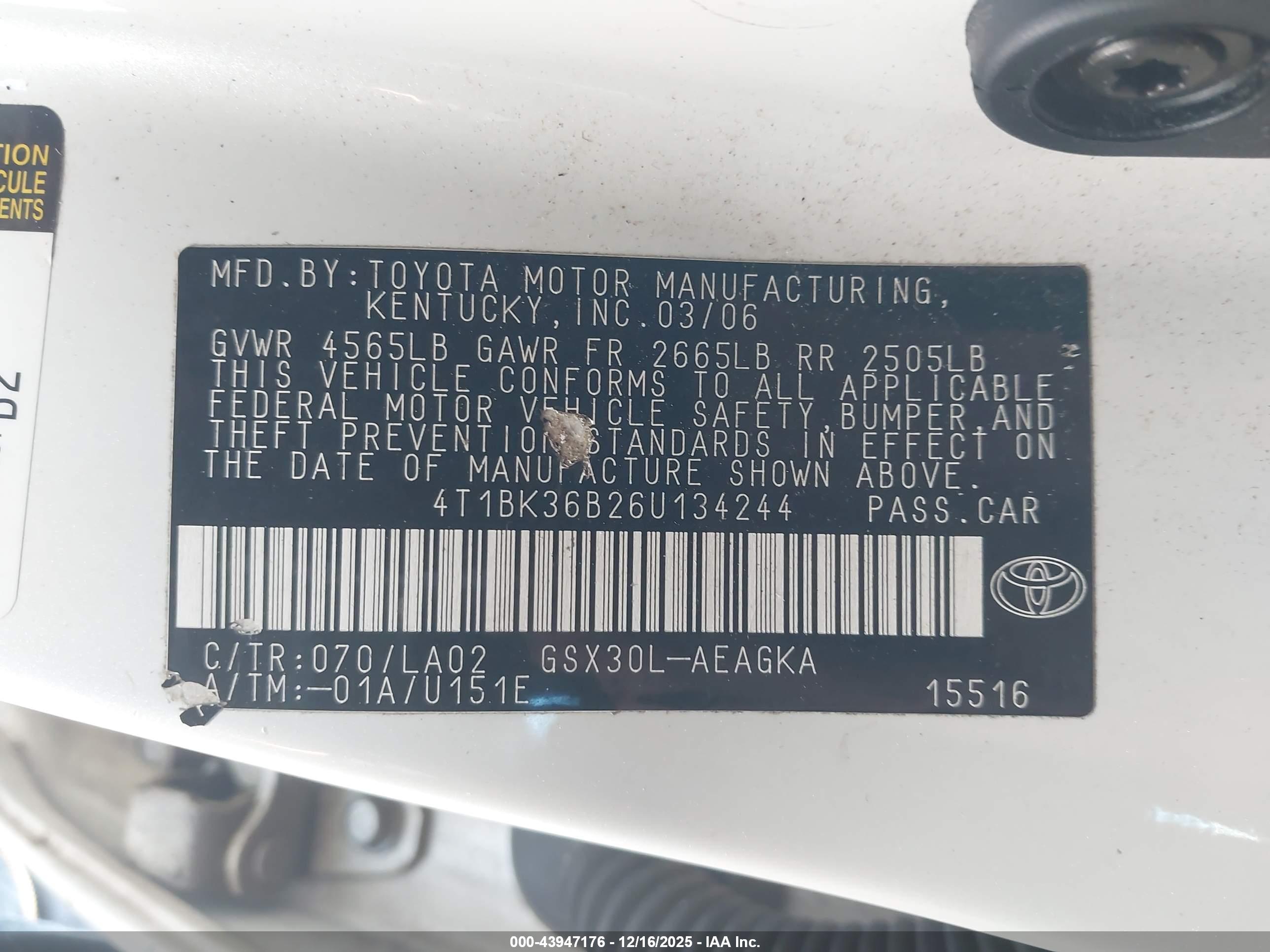 TOYOTA AVALON image 9