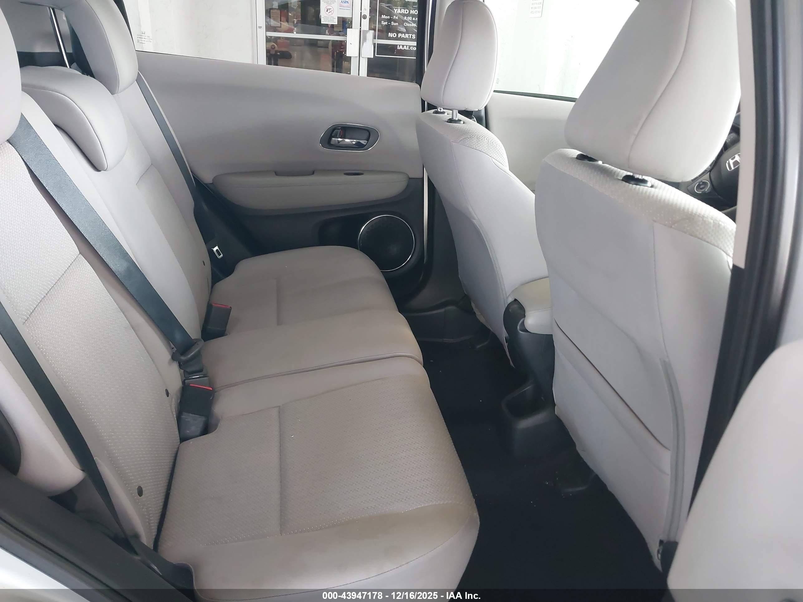 HONDA HR-V image 8