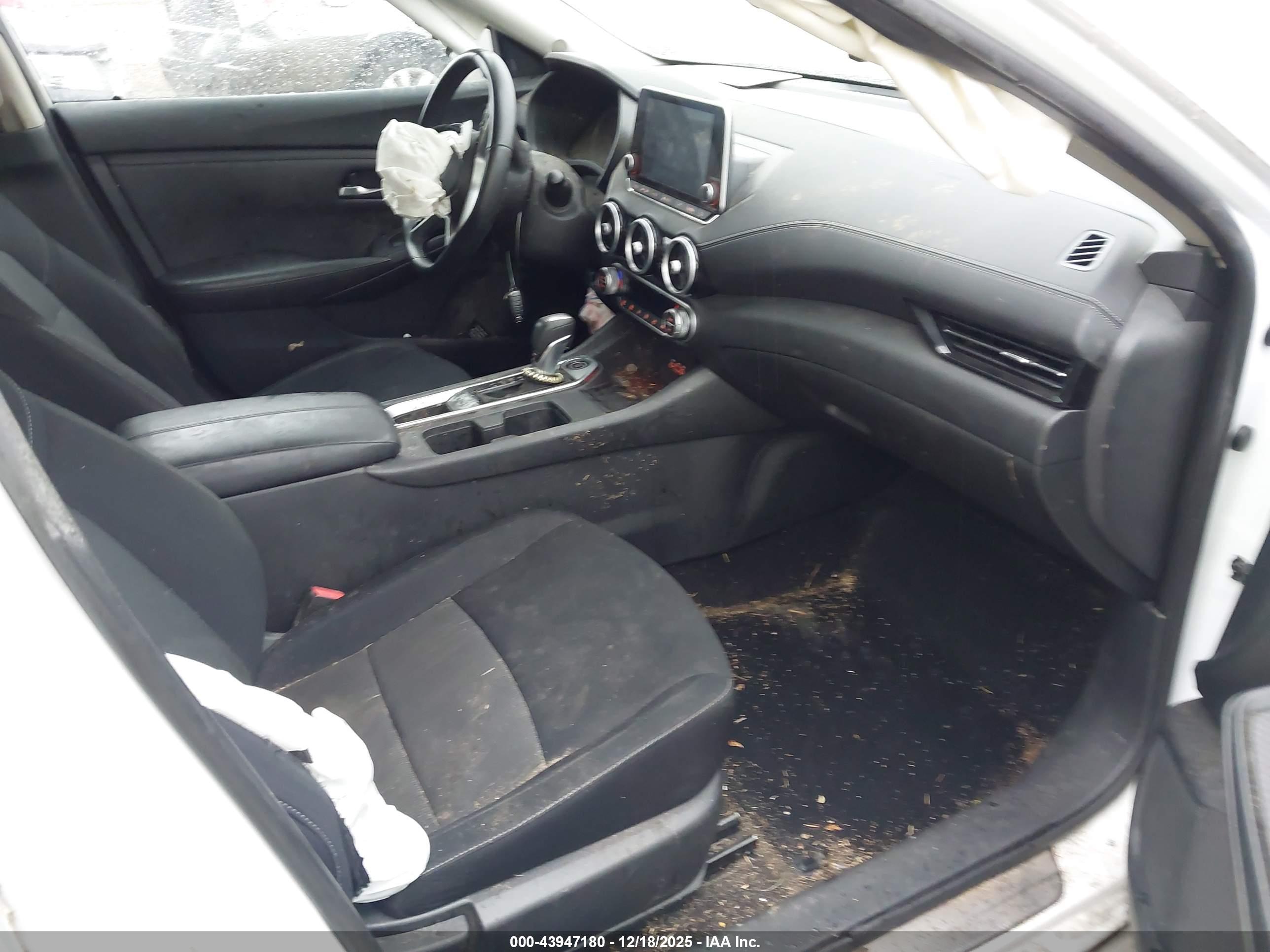 NISSAN SENTRA image 5