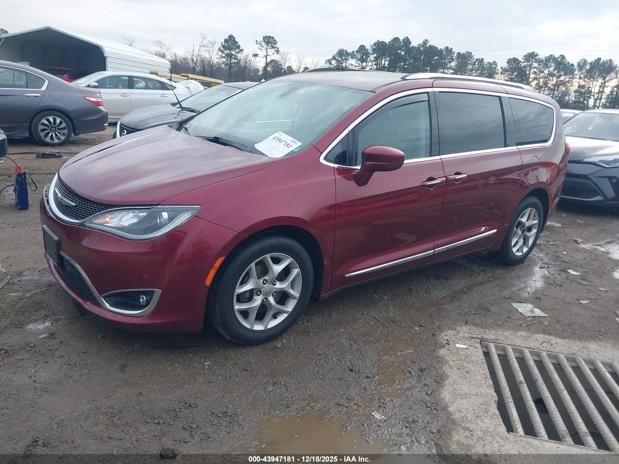 CHRYSLER PACIFICA image 2