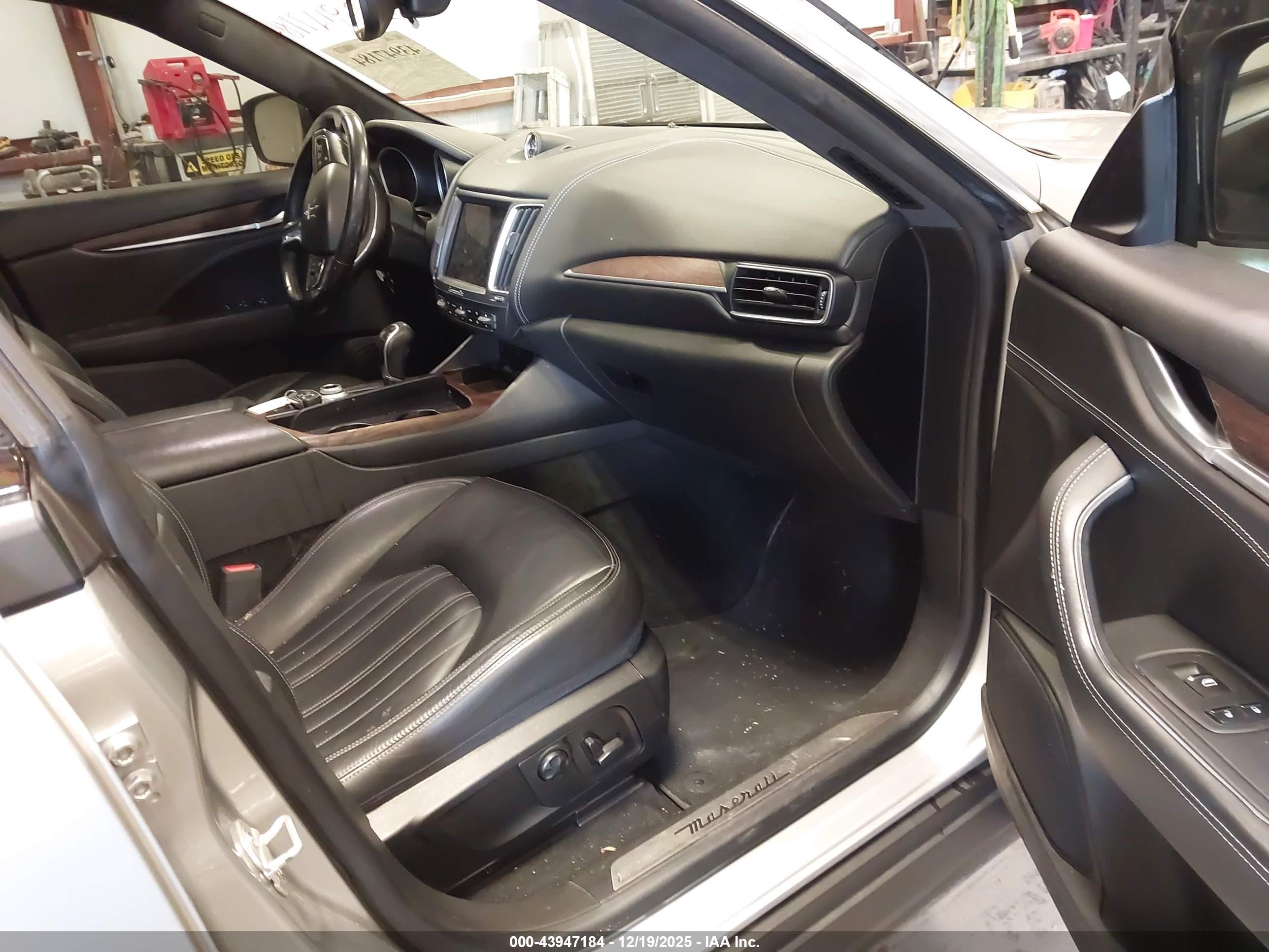 MASERATI LEVANTE image 5