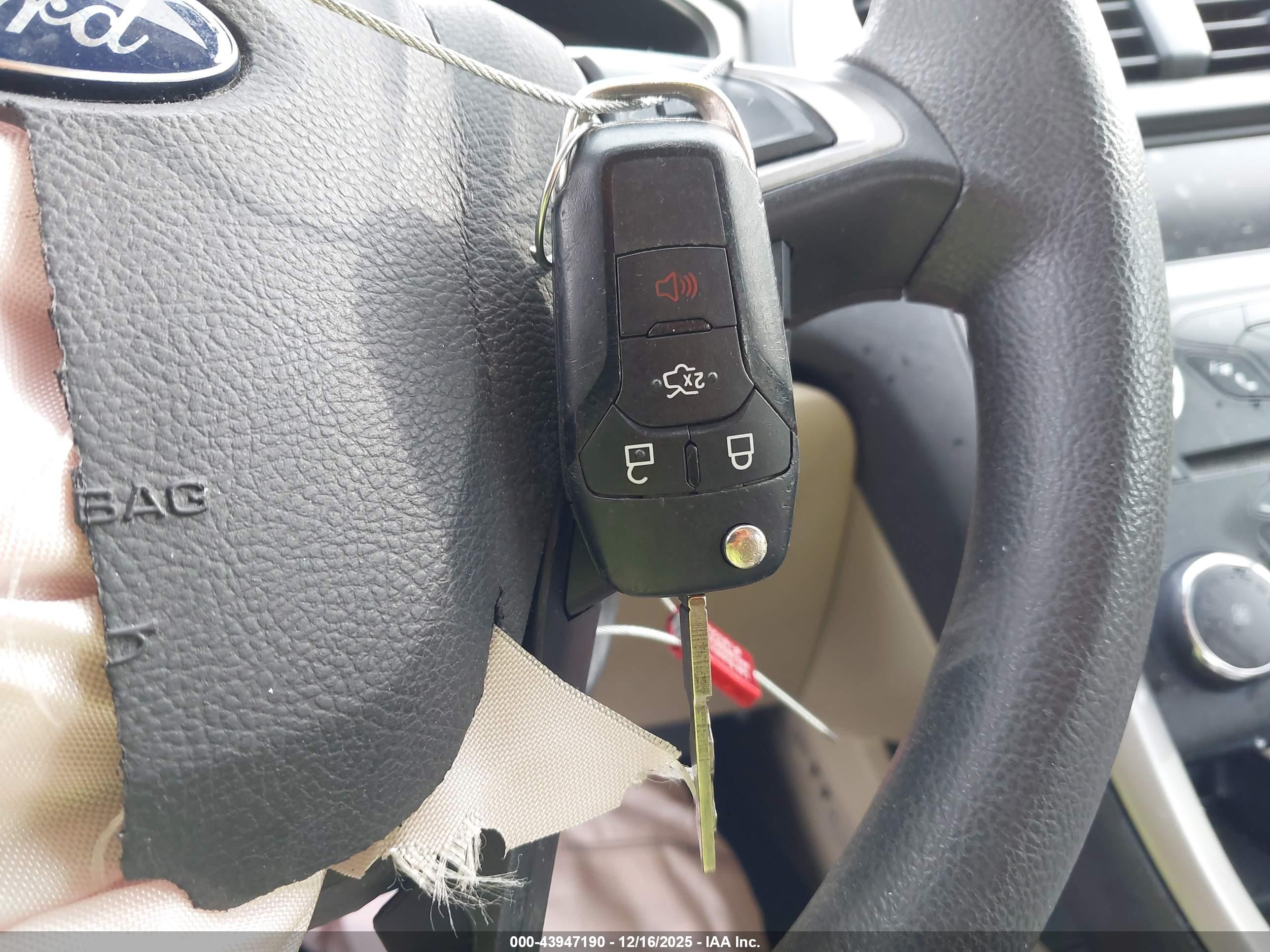 FORD FUSION image 11