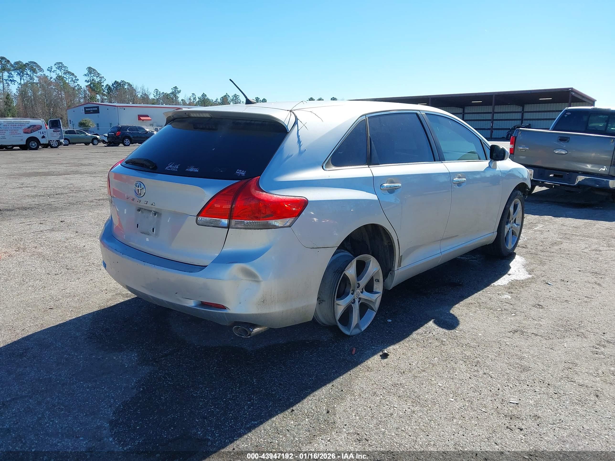 TOYOTA VENZA image 4