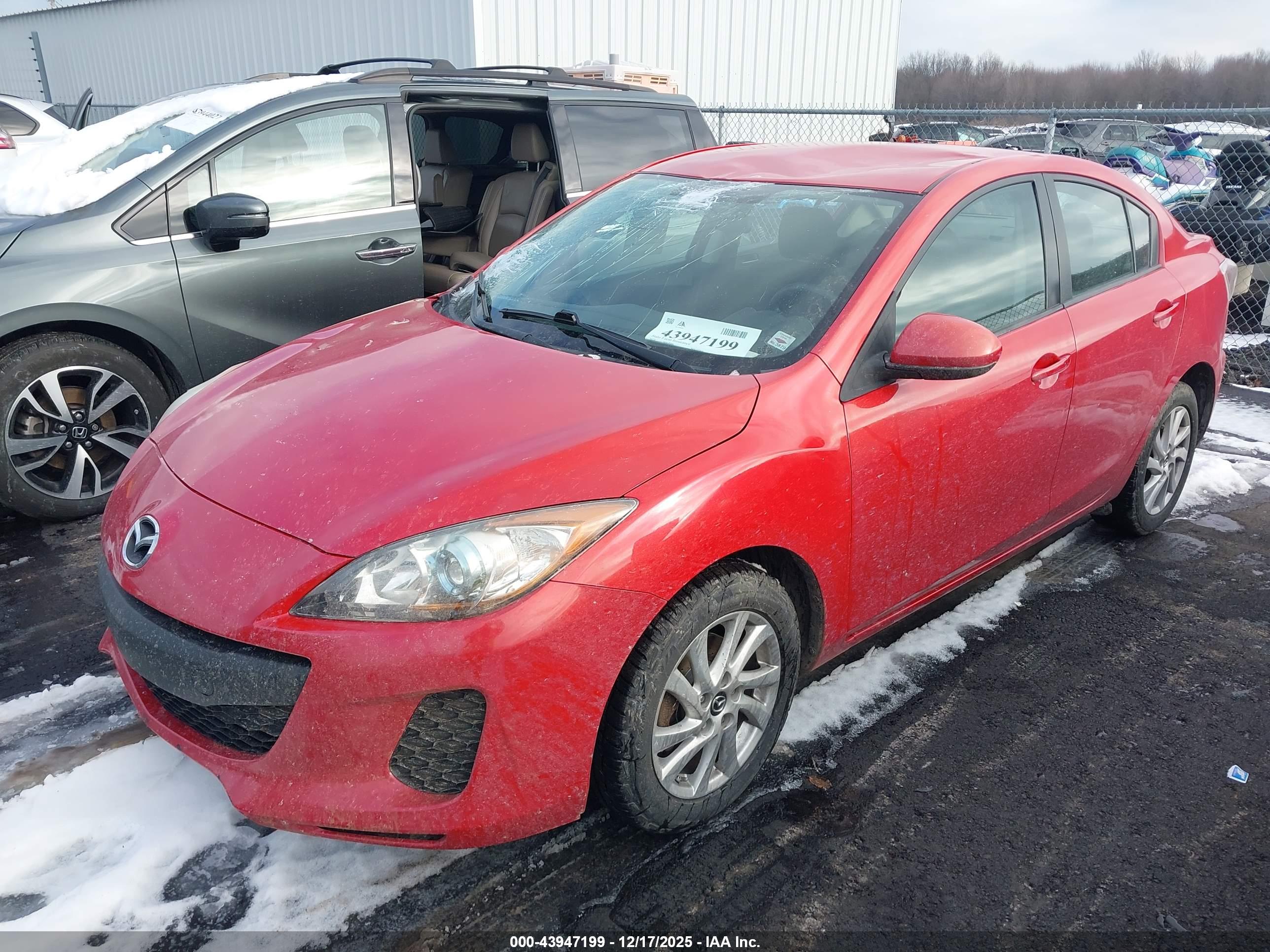 MAZDA MAZDA3 image 2
