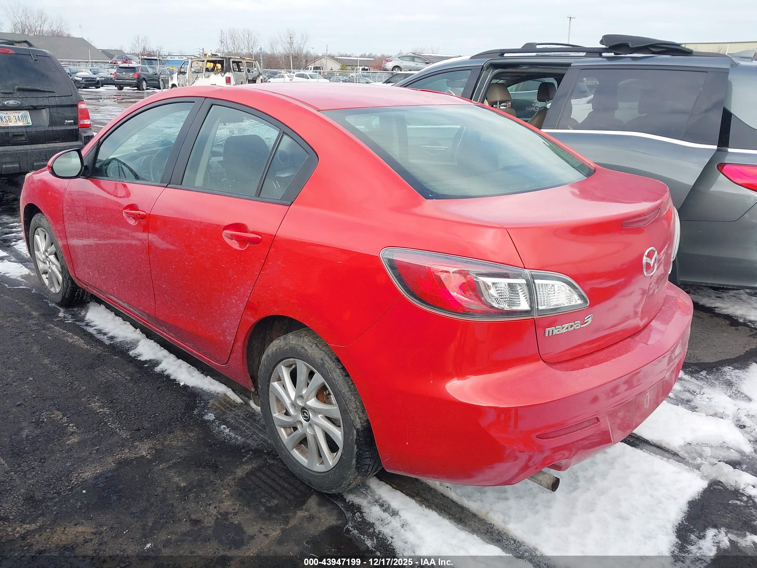 MAZDA MAZDA3 image 3