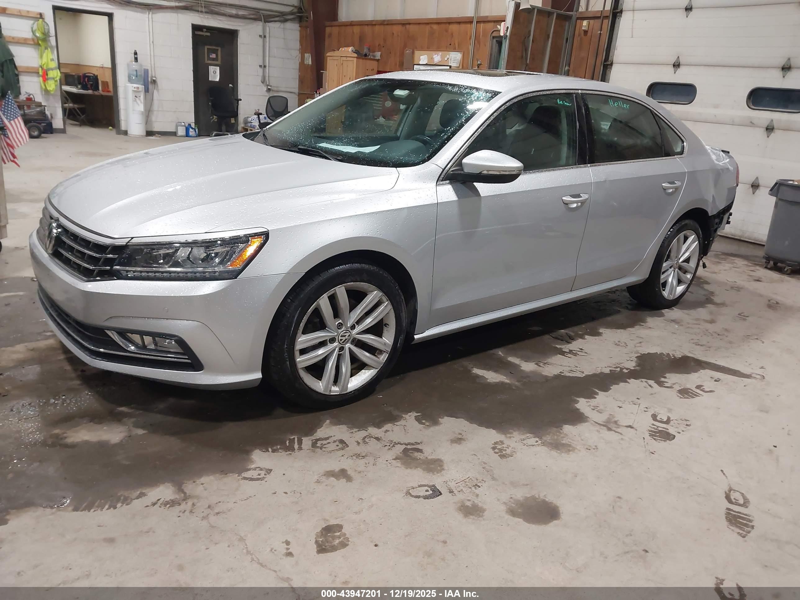VOLKSWAGEN PASSAT image 2