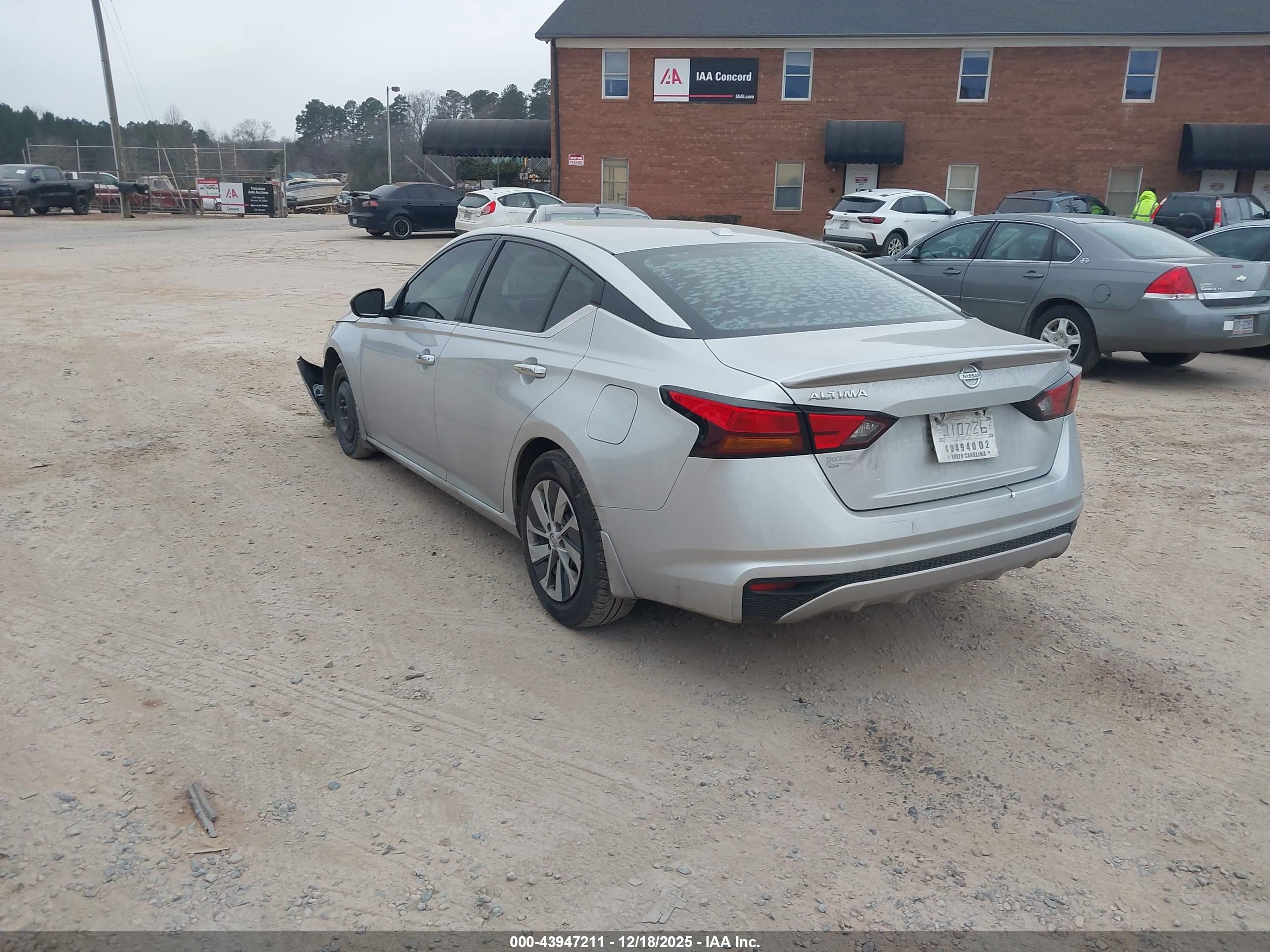 NISSAN ALTIMA image 3