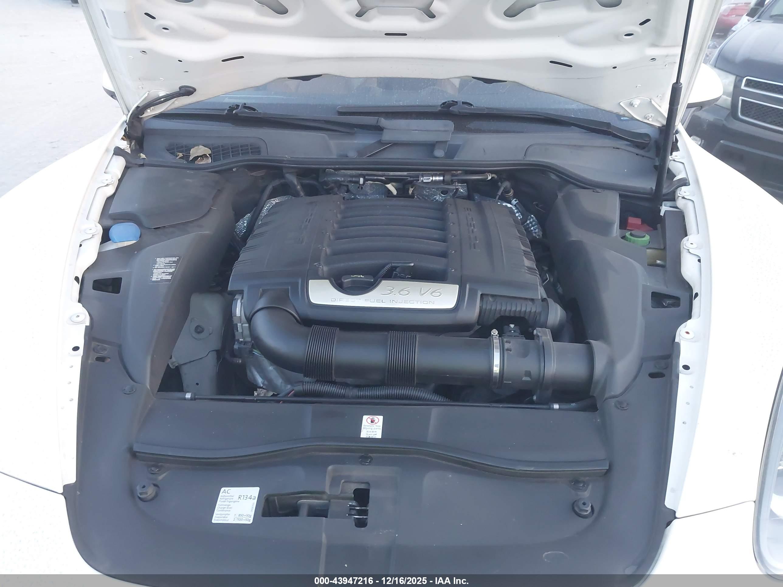 PORSCHE CAYENNE image 10