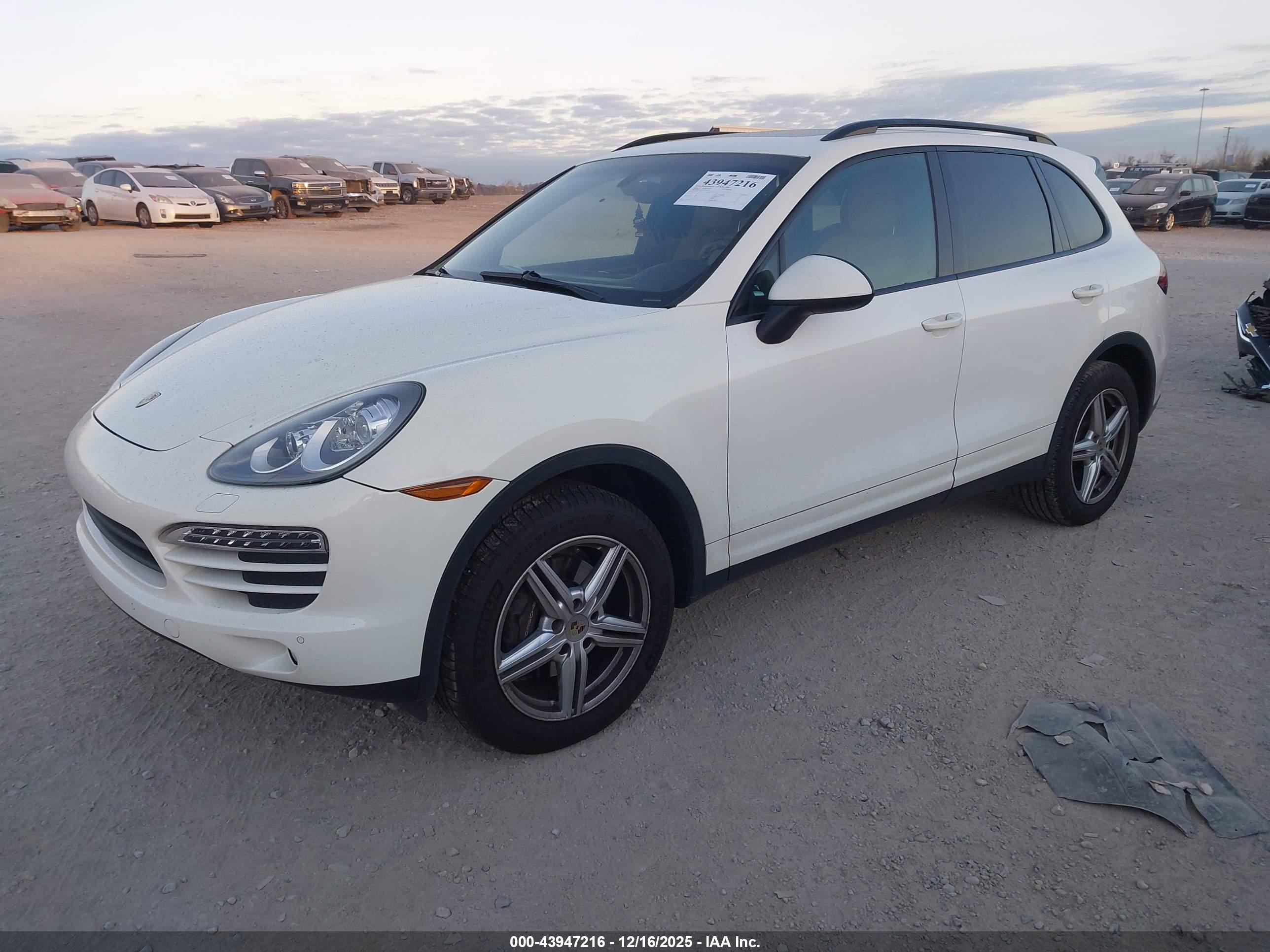 PORSCHE CAYENNE image 2