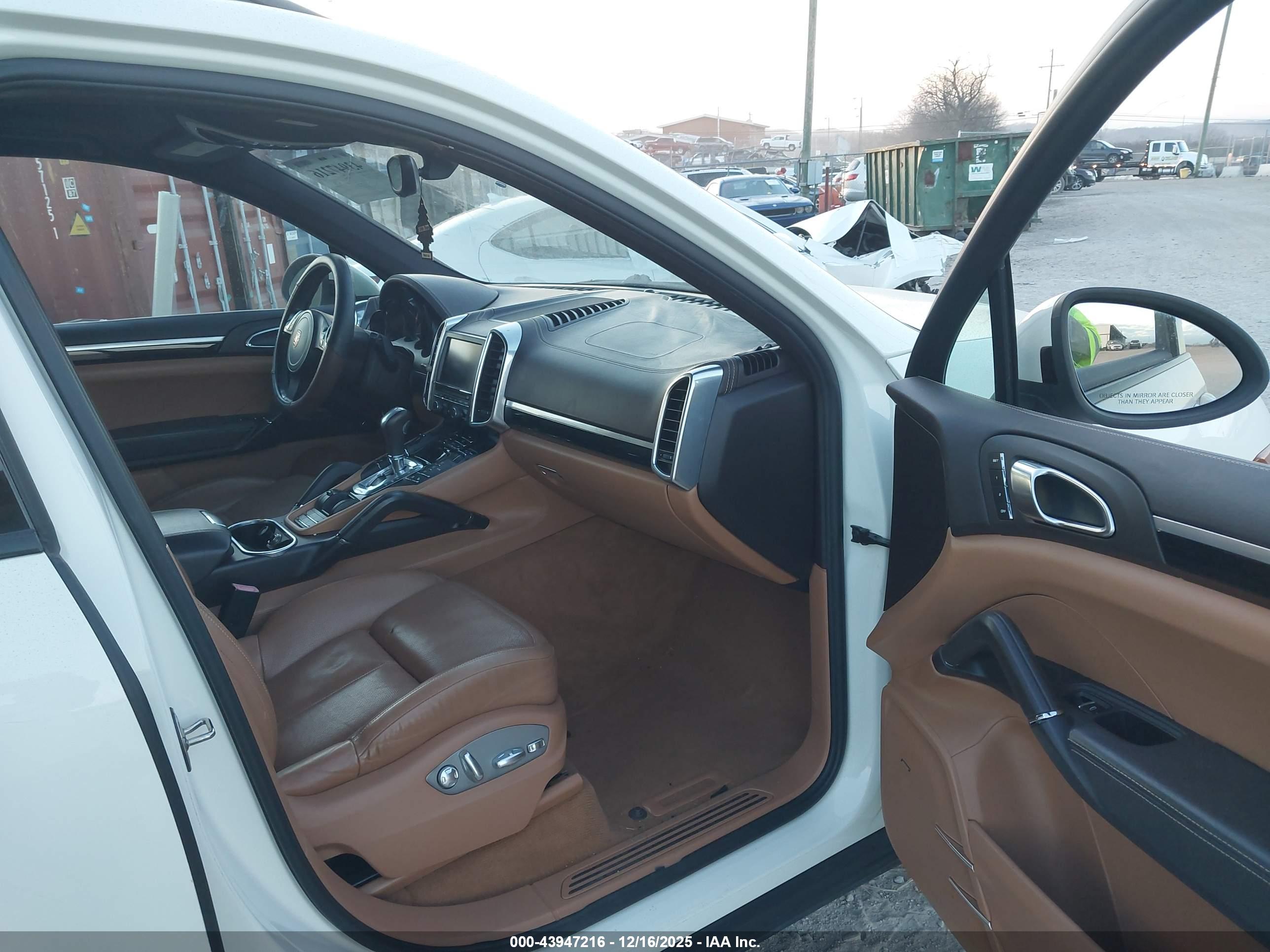 PORSCHE CAYENNE image 5