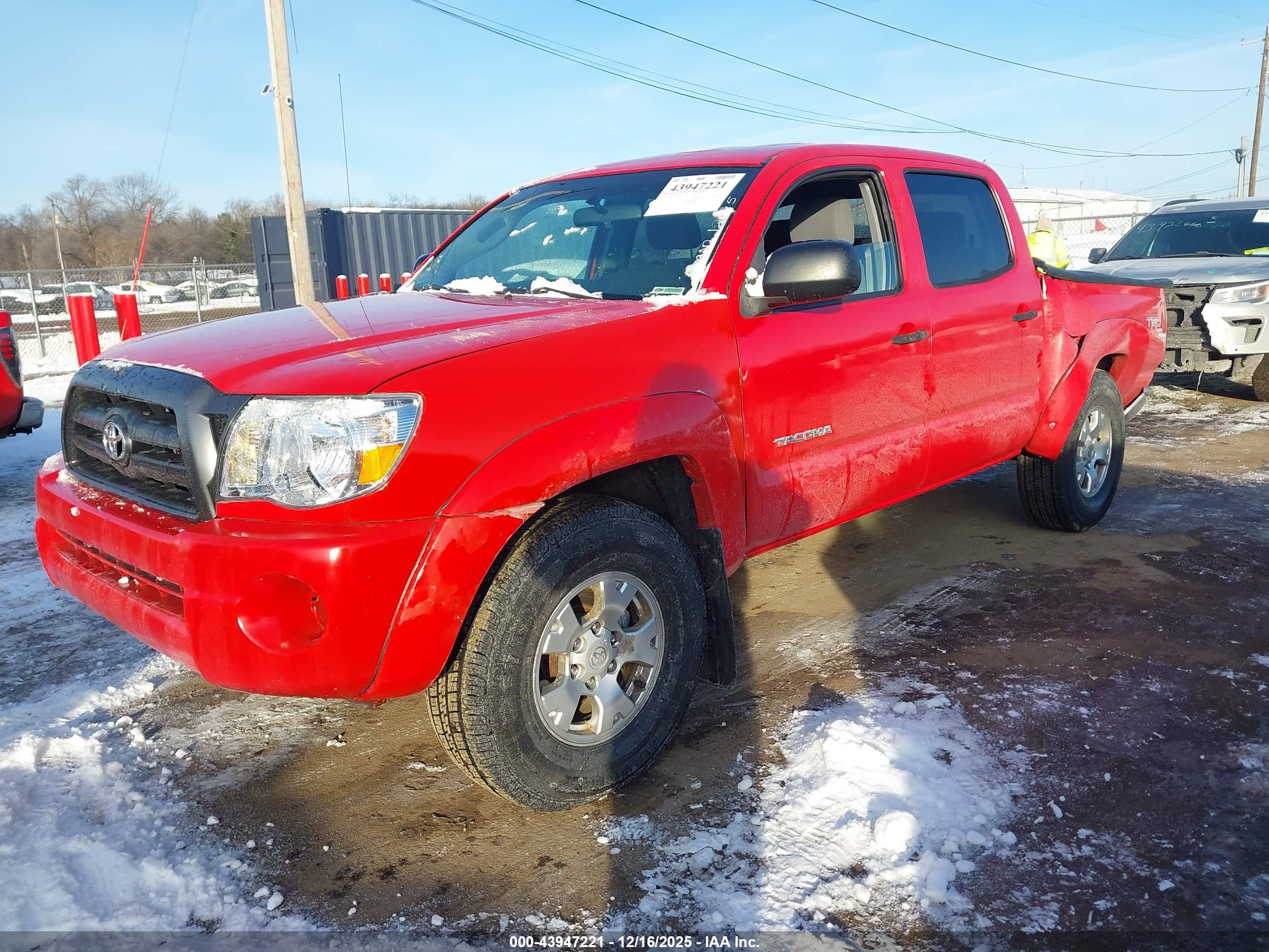 TOYOTA TACOMA image 2
