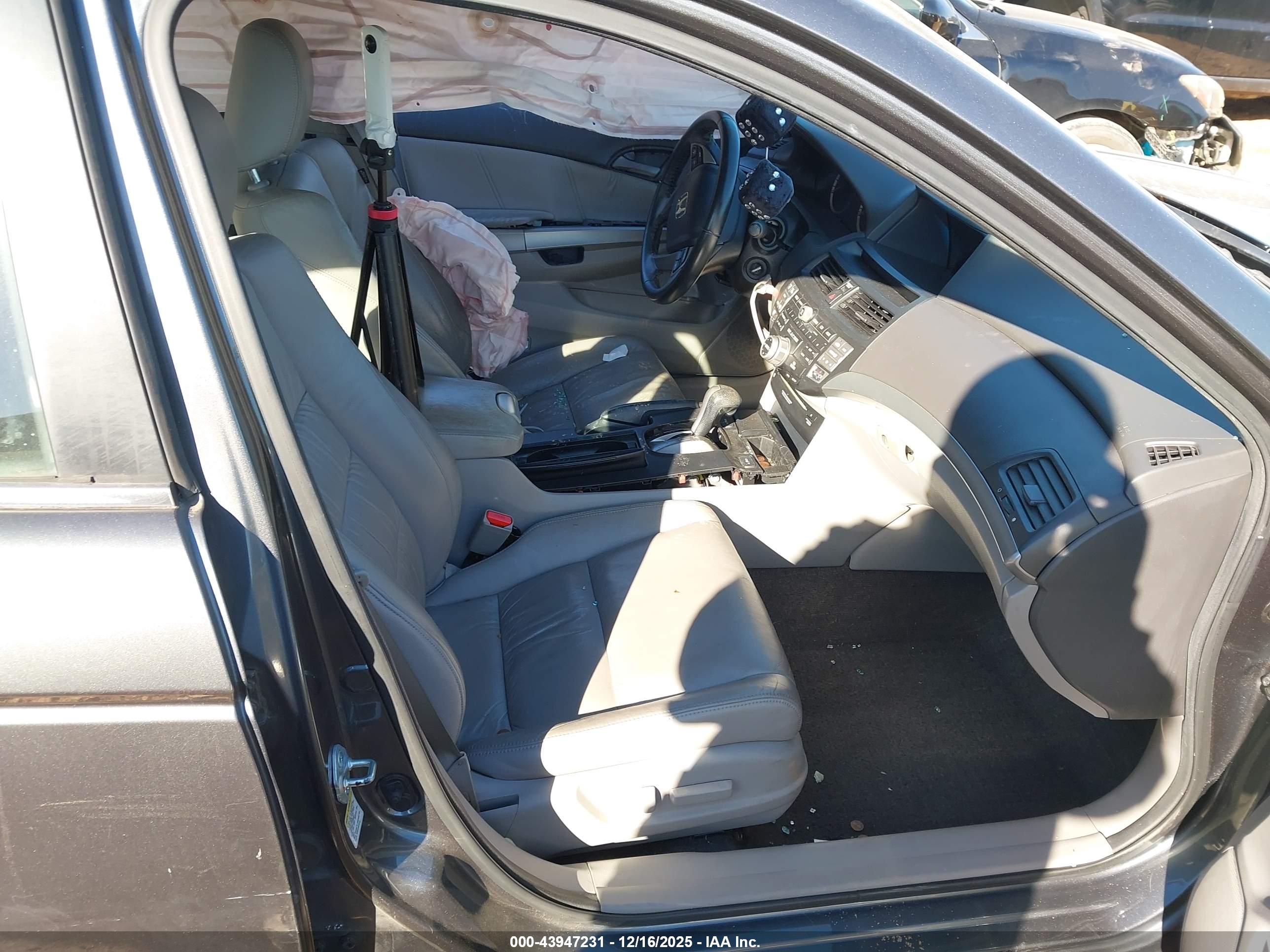 HONDA ACCORD image 5